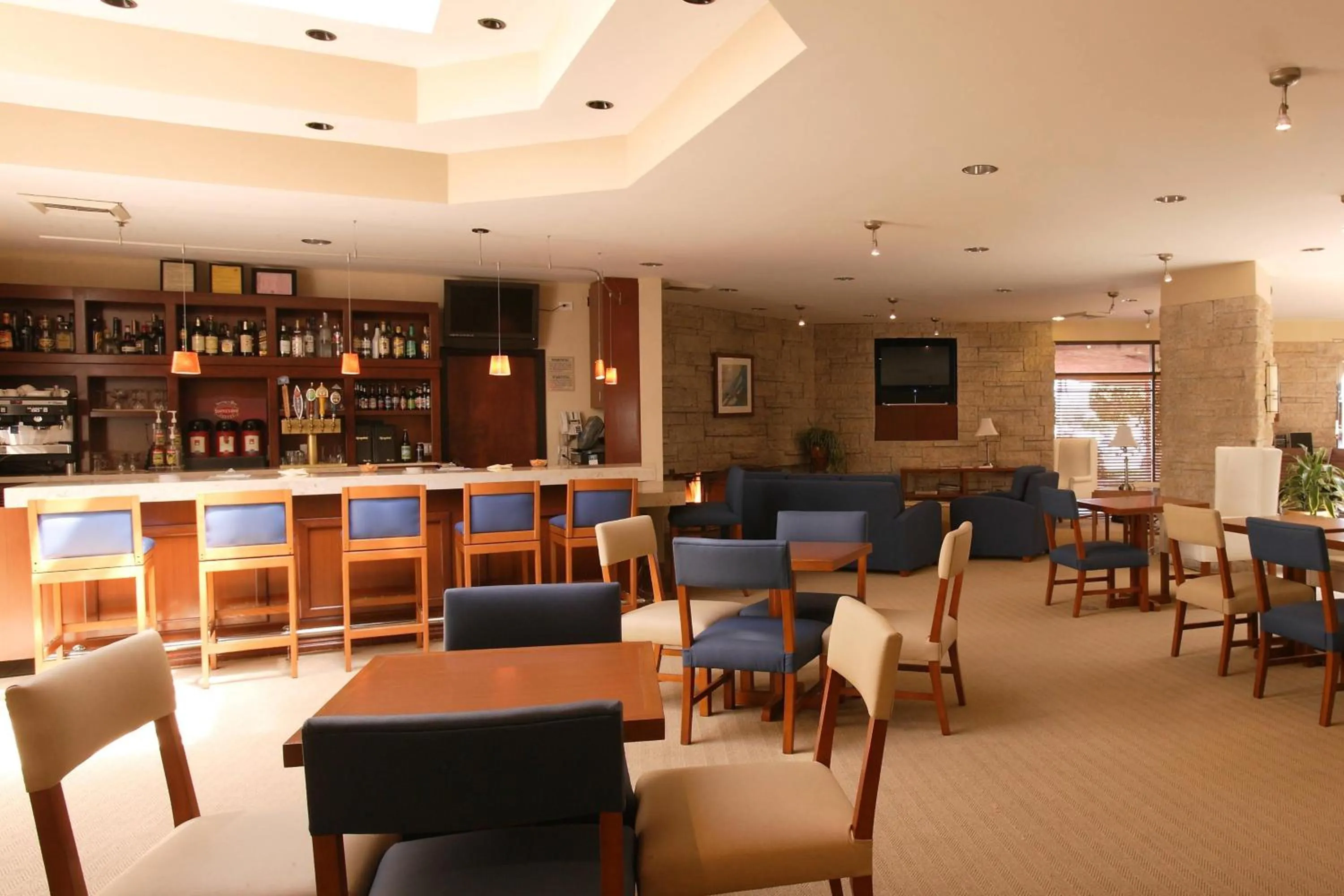 Lobby or reception in Four Points by Sheraton Ventura Harbor Resort