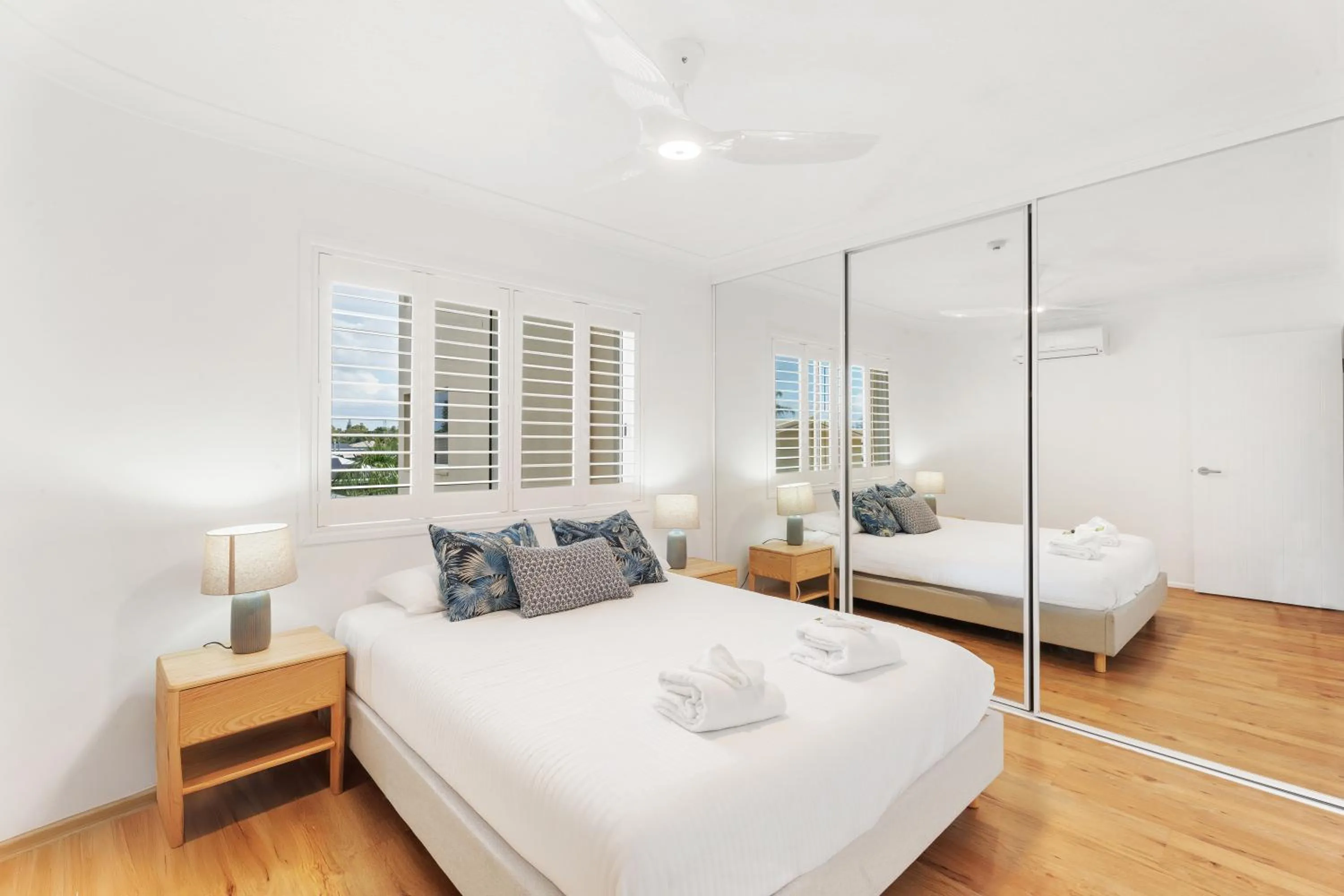 Bed in Charlton on The Esplanade