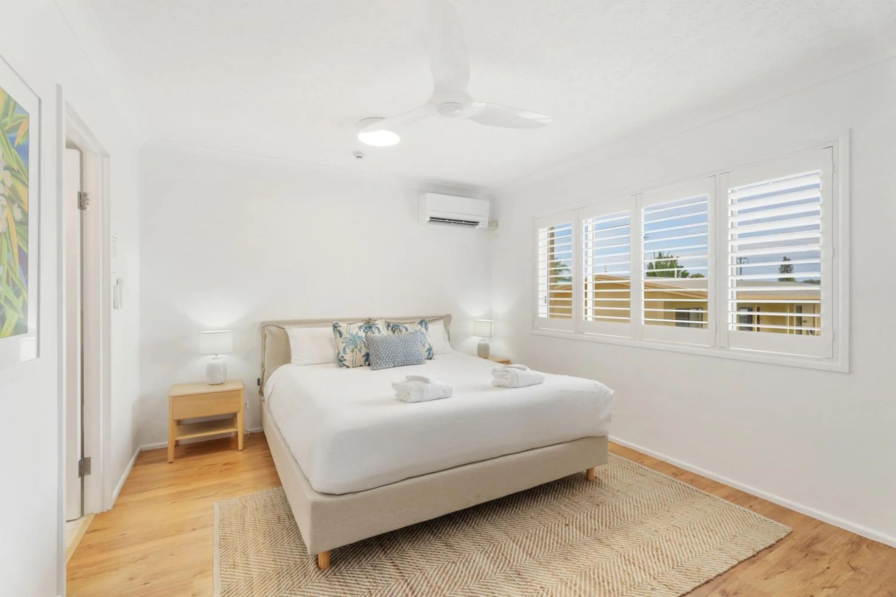 Bed in Charlton on The Esplanade