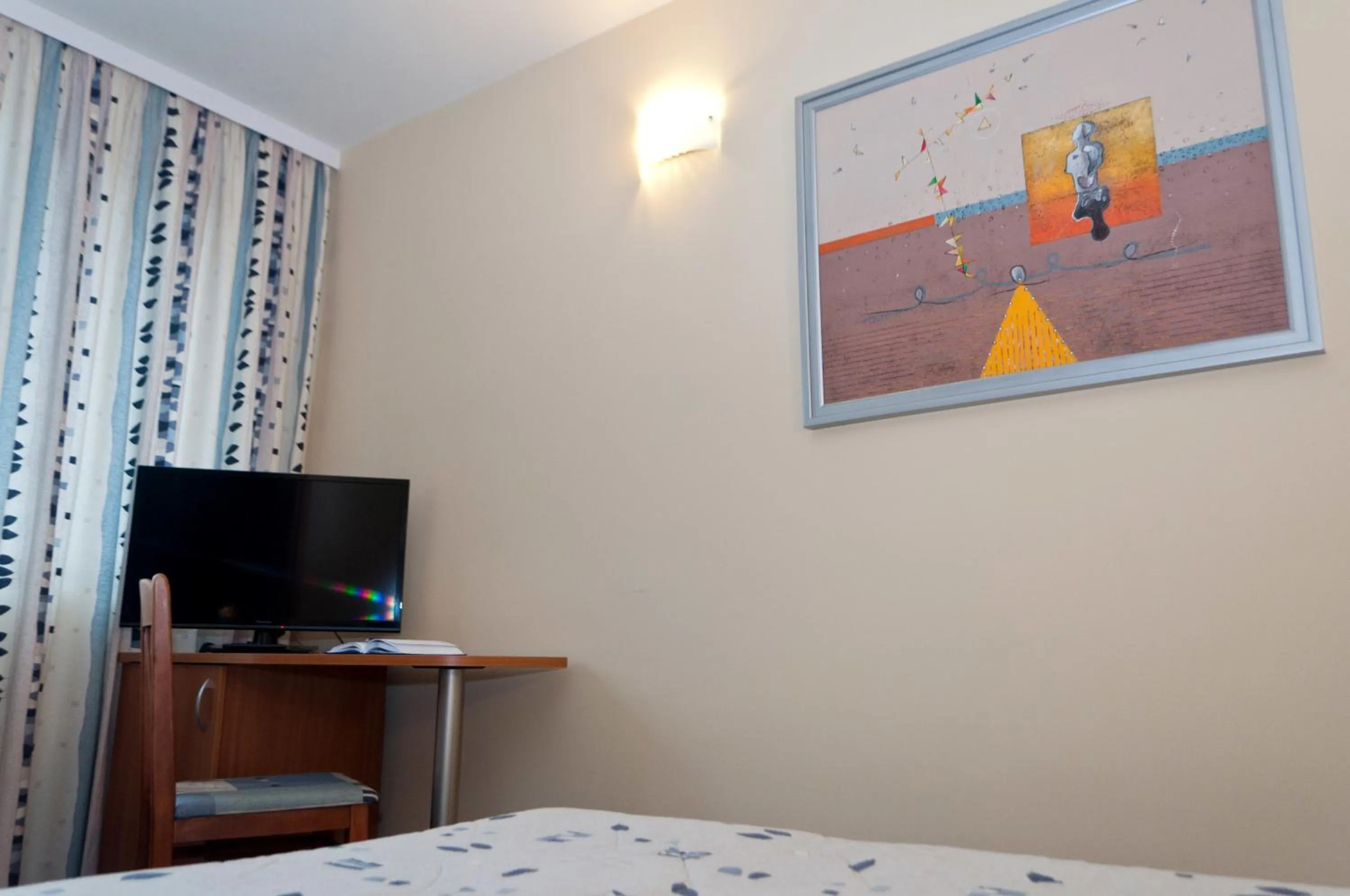 TV and multimedia, Bed in Hotel Rostov