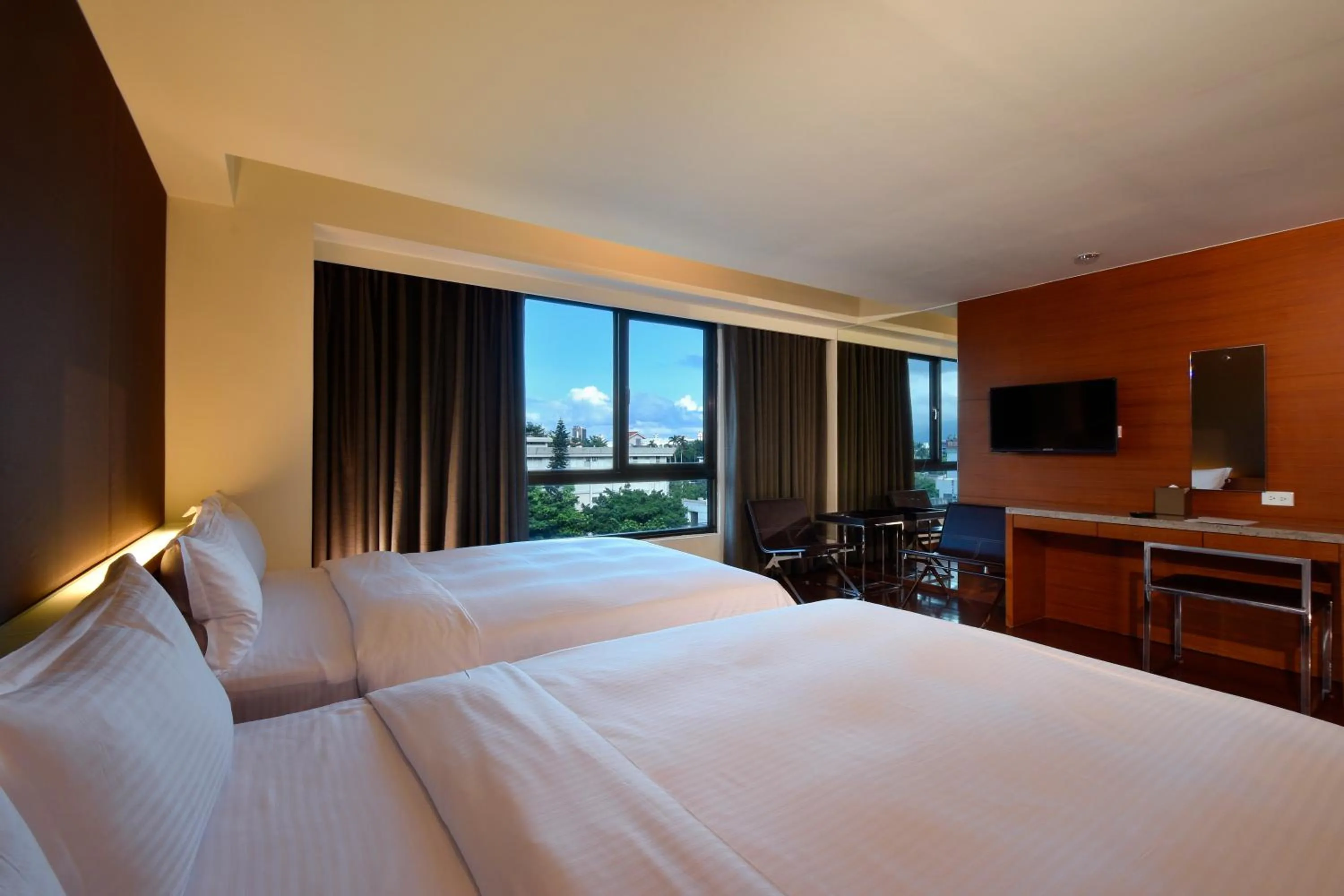 Photo of the whole room, Bed in Fu Lyu Inn