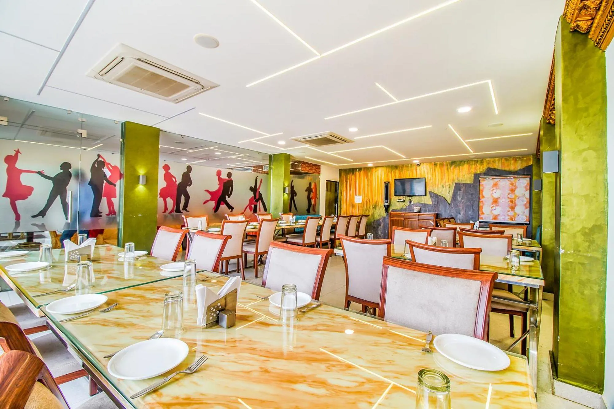 Restaurant/Places to Eat in FabHotel Eleven Heights