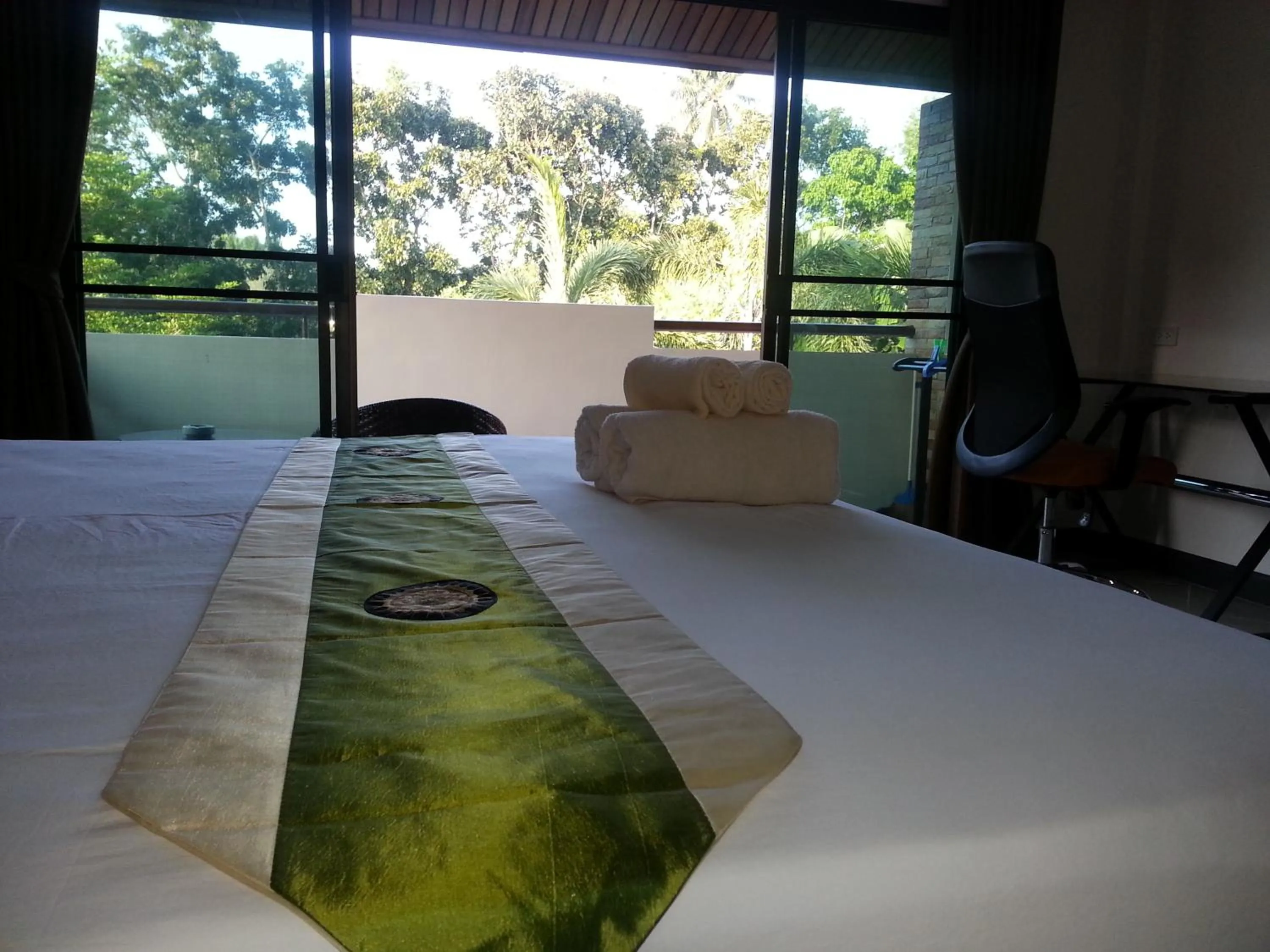 Bed in Babylon Pool Villas