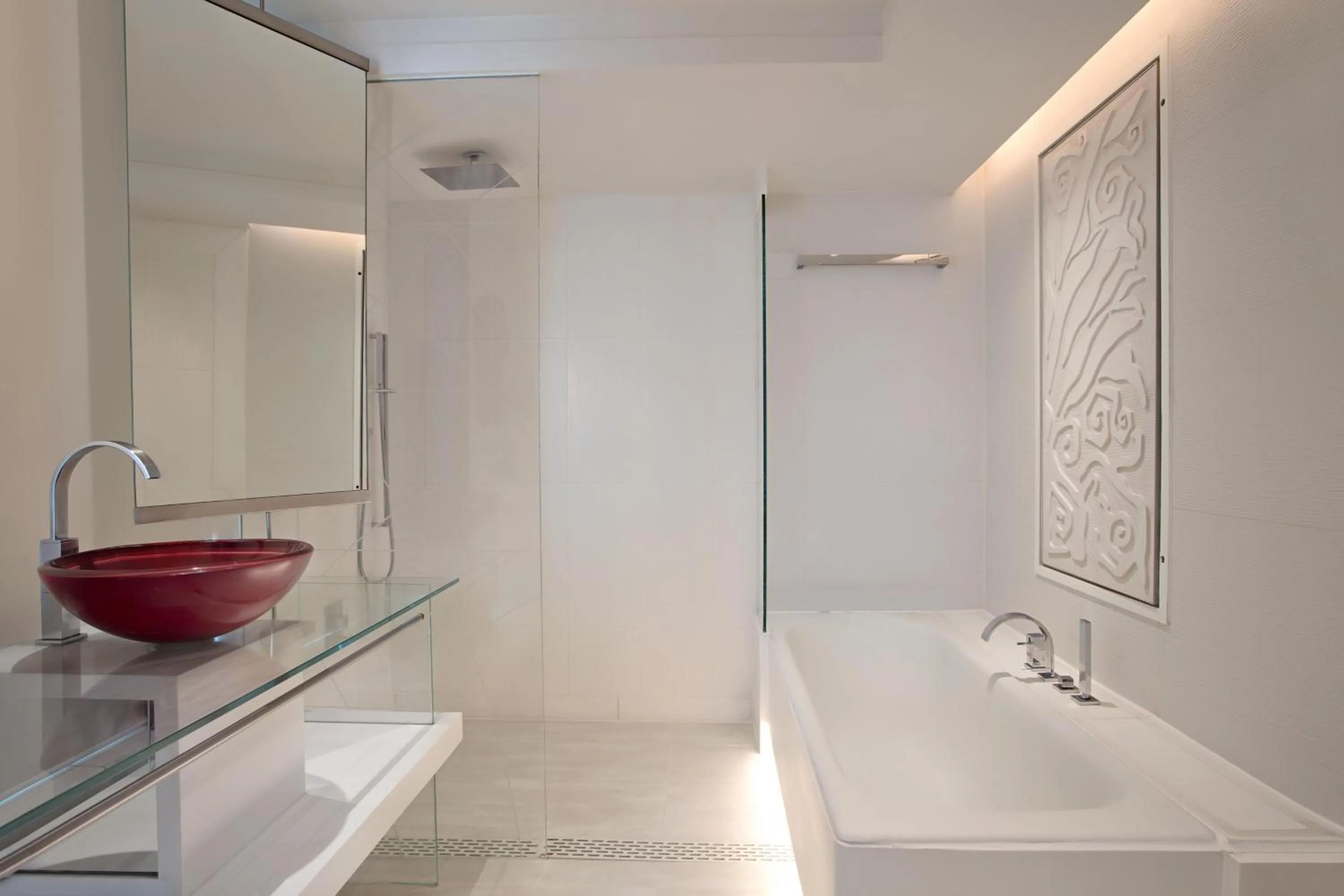 Bathroom in Le Meridien Gurgaon, Delhi NCR