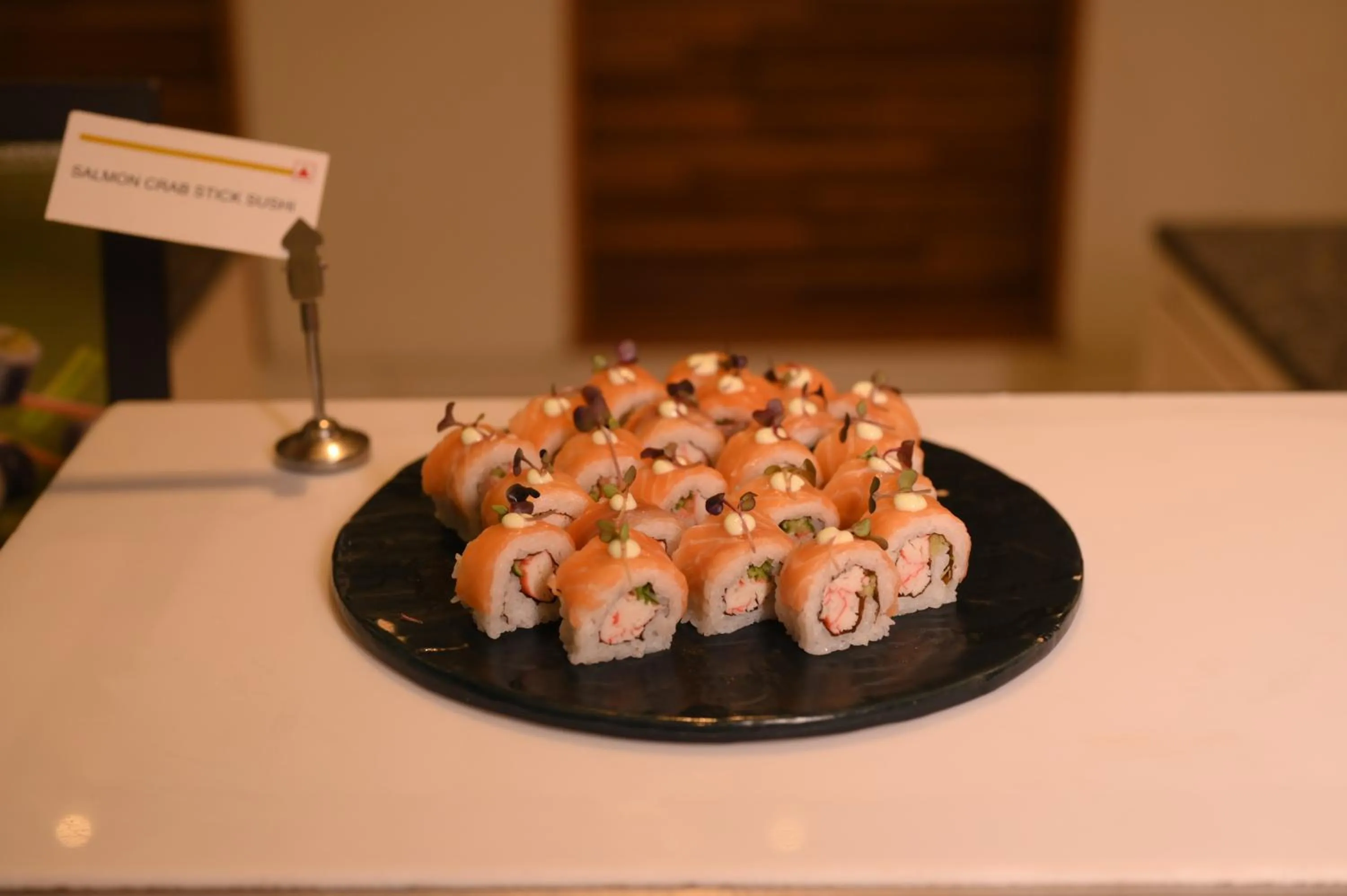 Restaurant/places to eat in Le Meridien Gurgaon, Delhi NCR