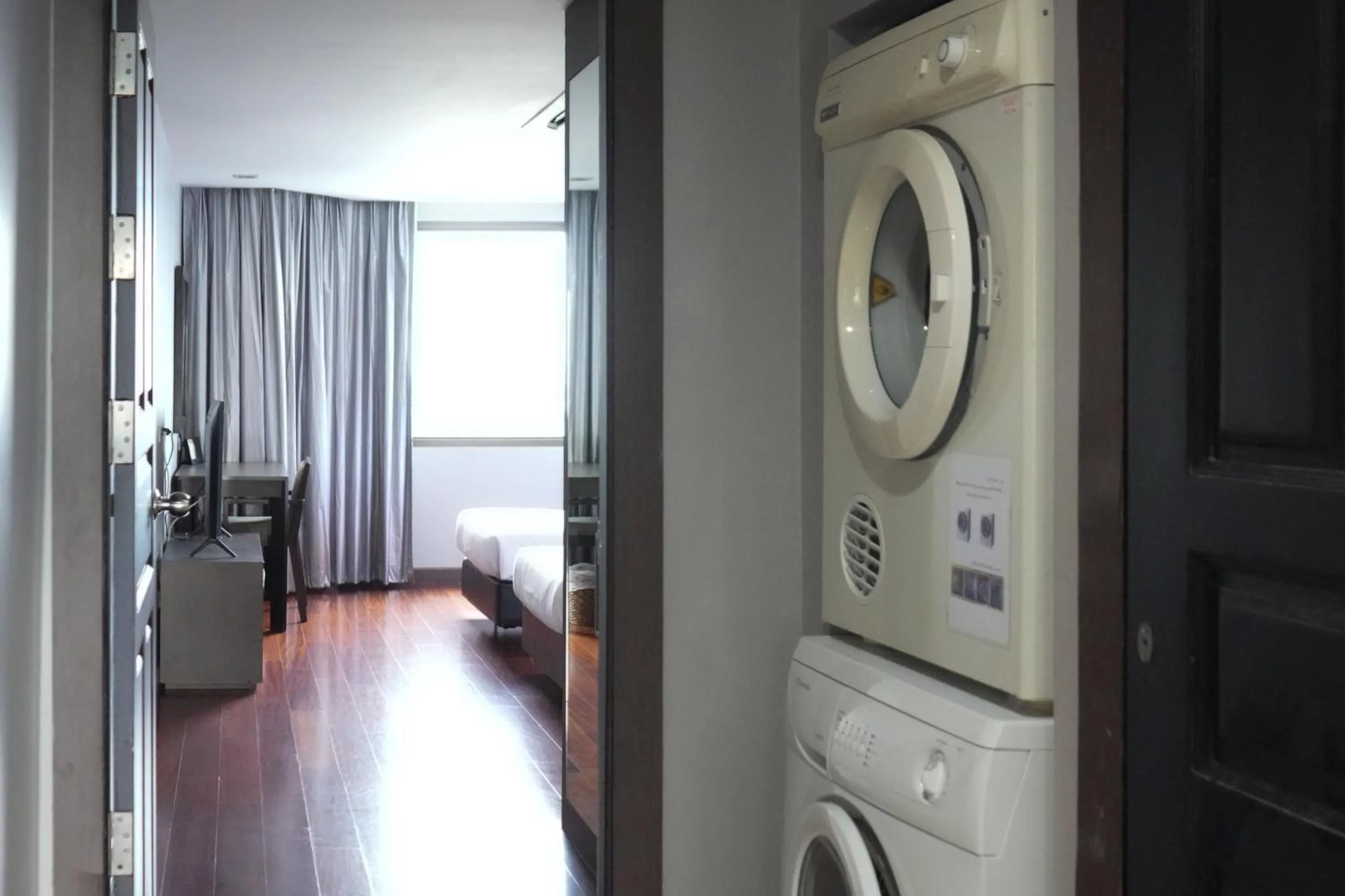 washing machine in Royal Suite Hotel Bangkok