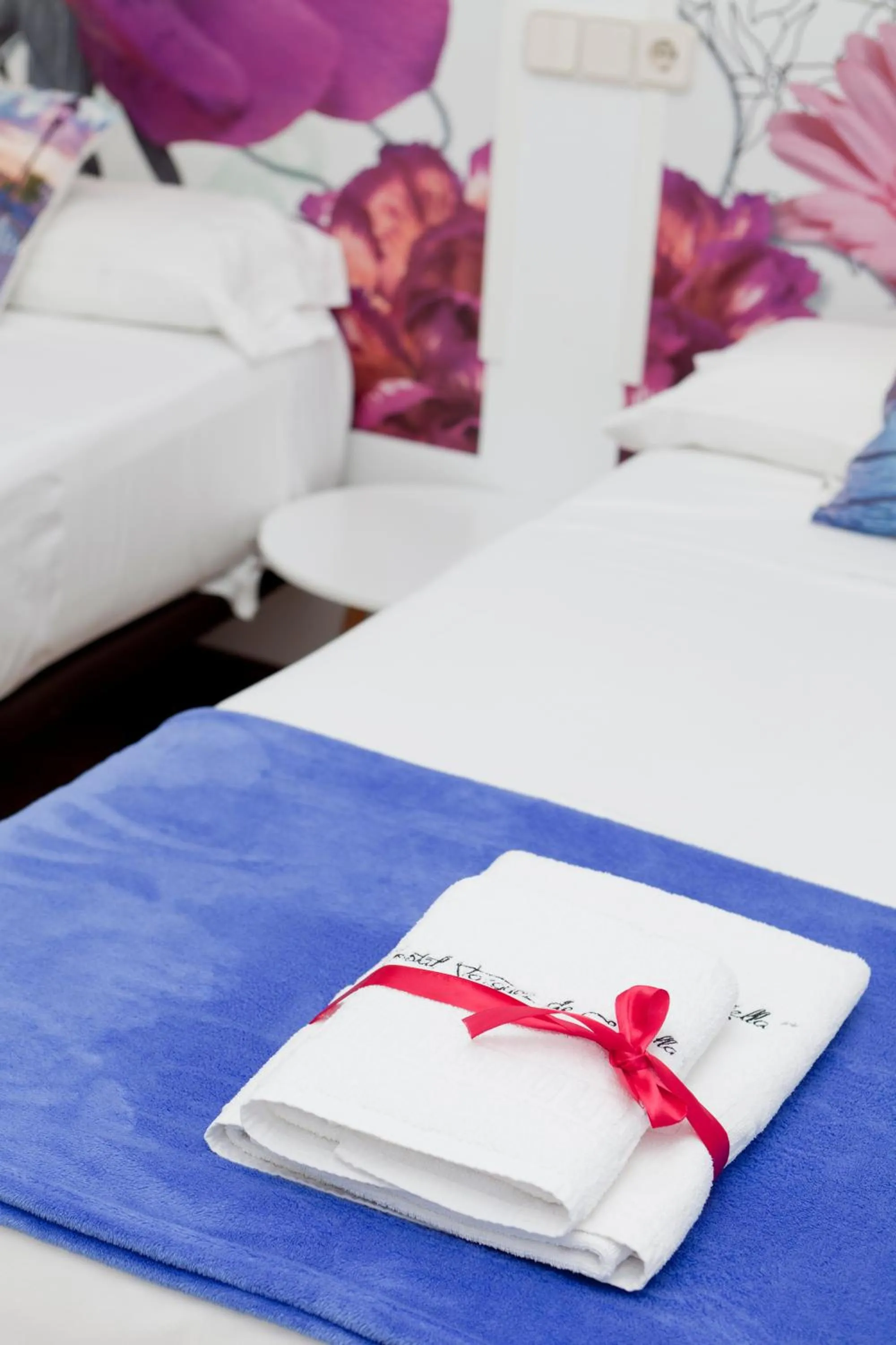 Decorative detail, Bed in Vázquez de Mella Gran Vía