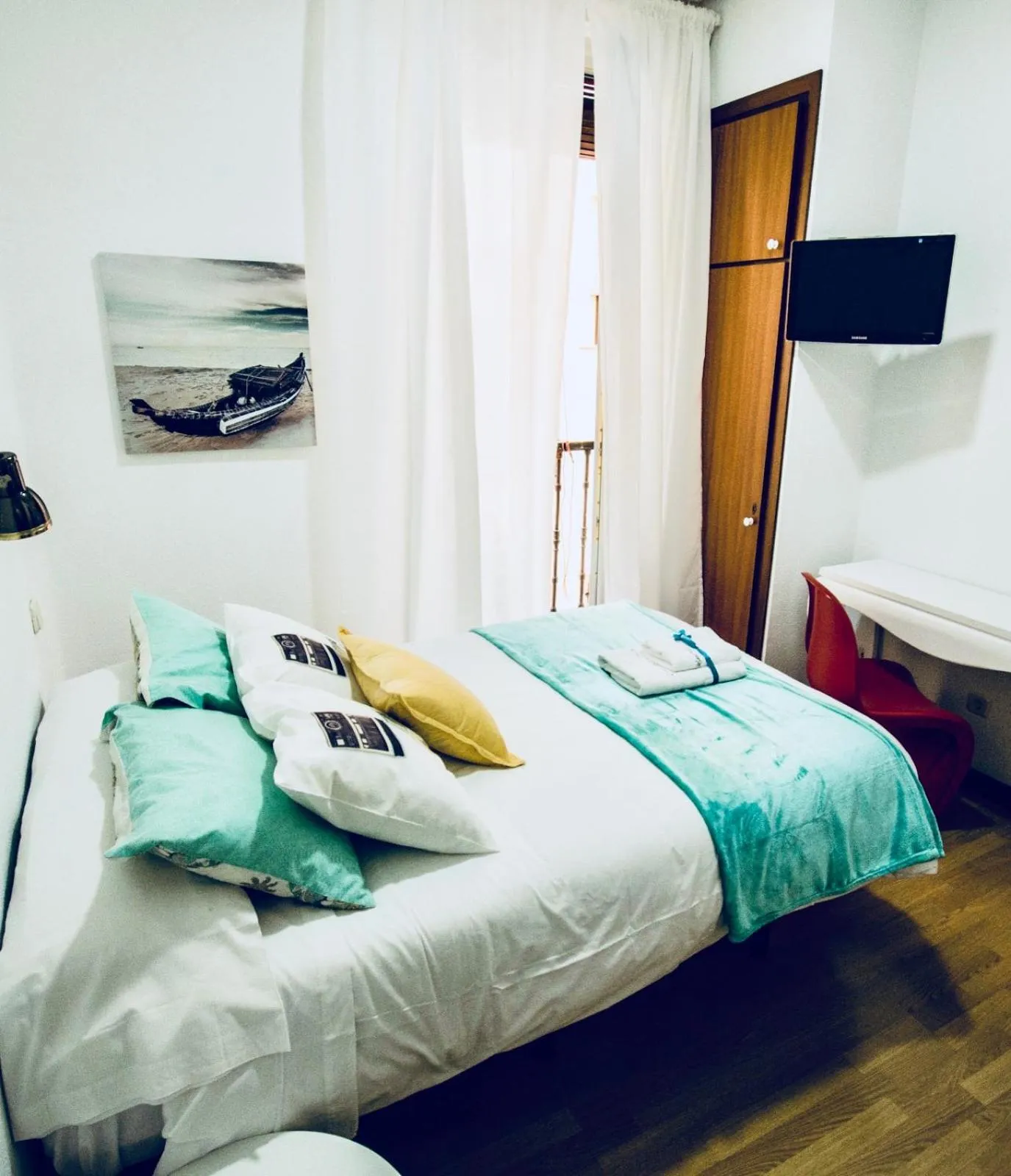 Bedroom, Bed in Vázquez de Mella Gran Vía