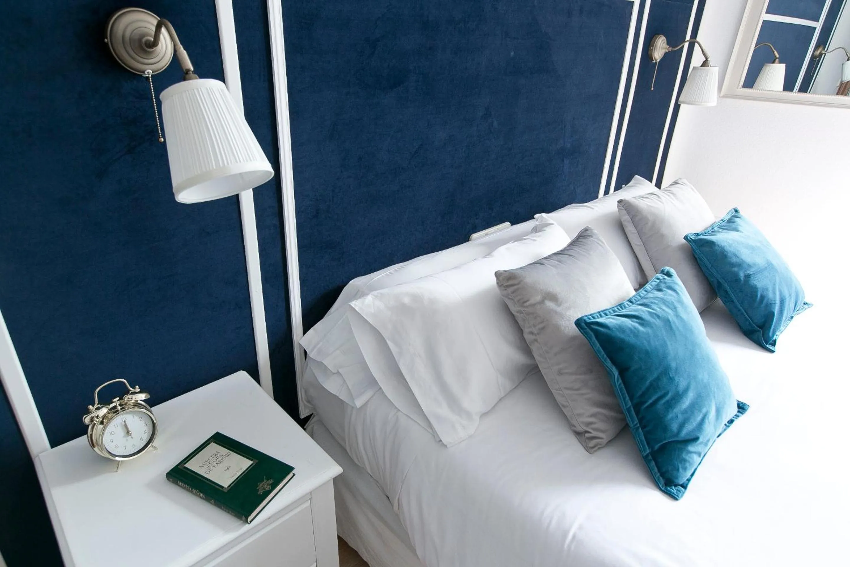 Bedroom, Bed in Vázquez de Mella Gran Vía