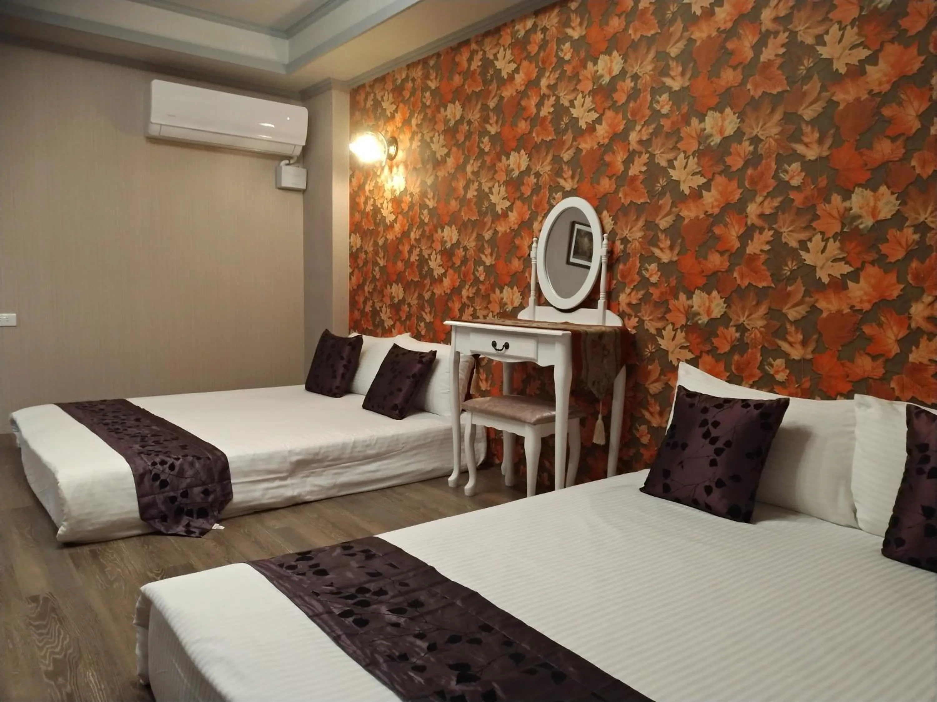 Photo of the whole room, Bed in Guan Lun Hotel