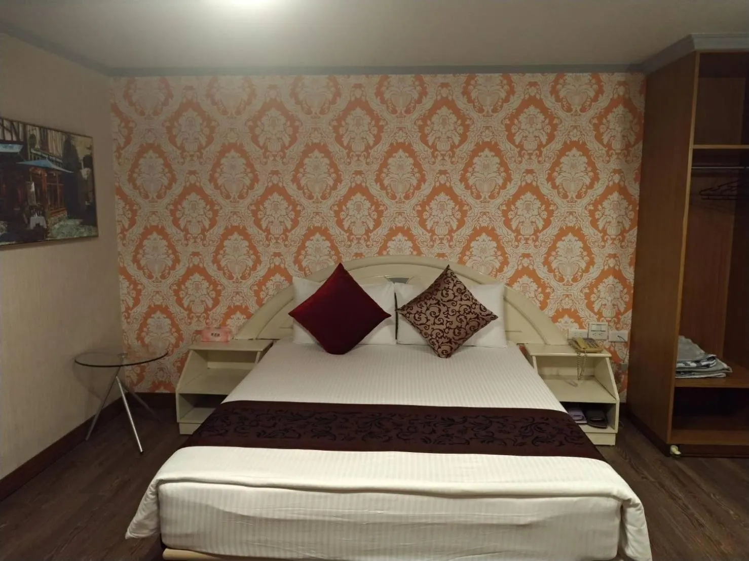 bunk bed, Bed in Guan Lun Hotel