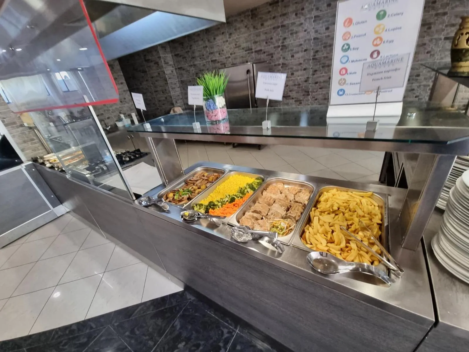 Food in Aquamarine Hotel - All Inclusive