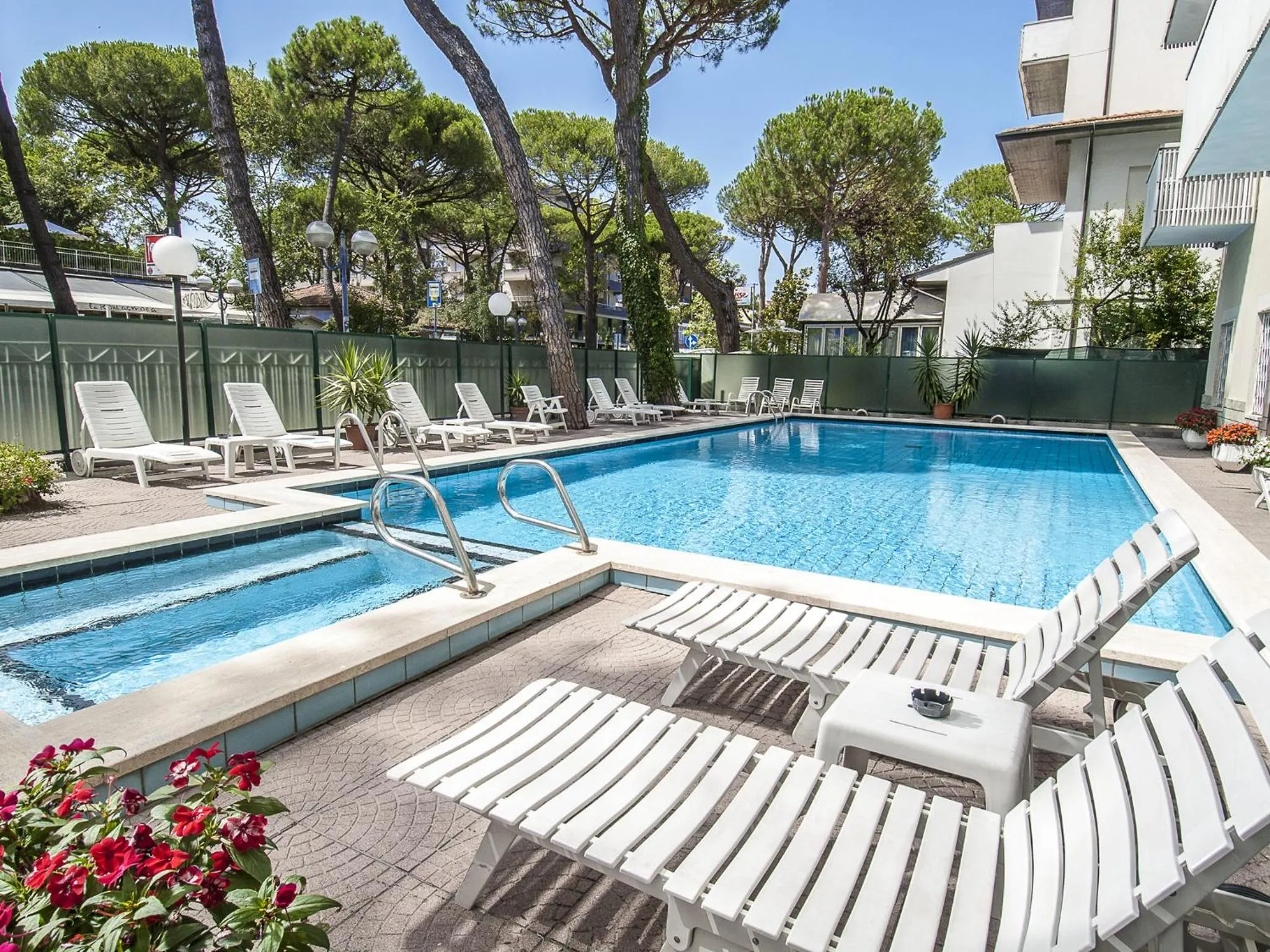 Swimming pool in Hotel Vela