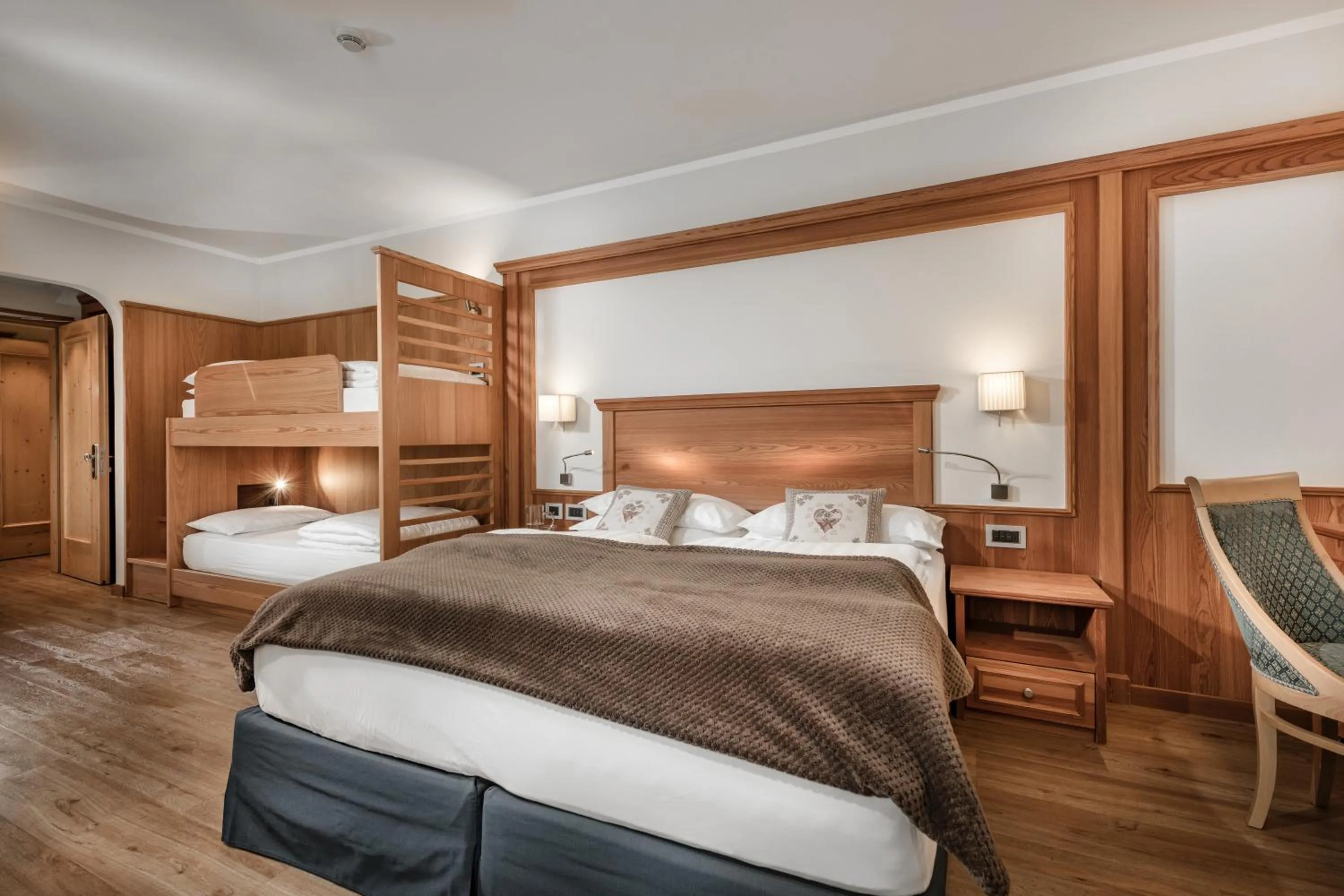 Bed in Family Hotel Serena