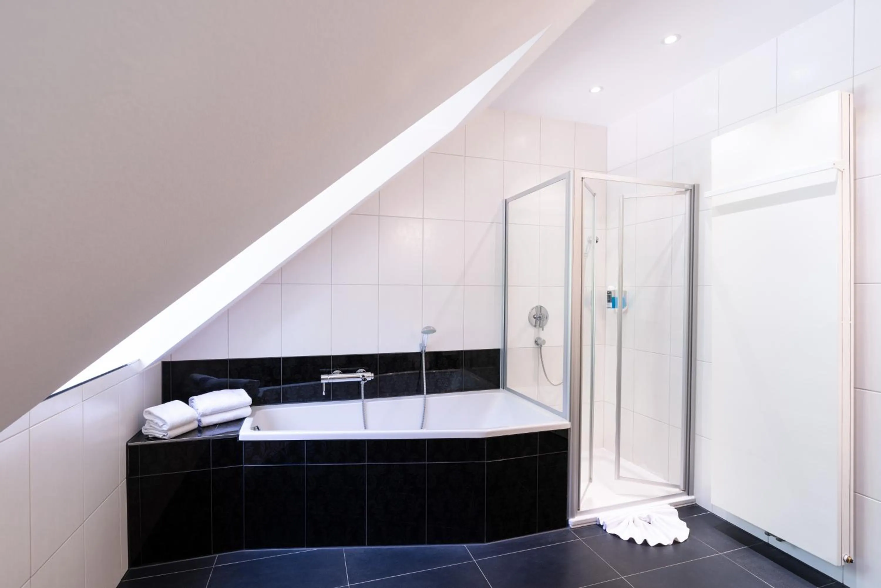 Bathroom in Café Wildau Hotel & Restaurant am Werbellinsee