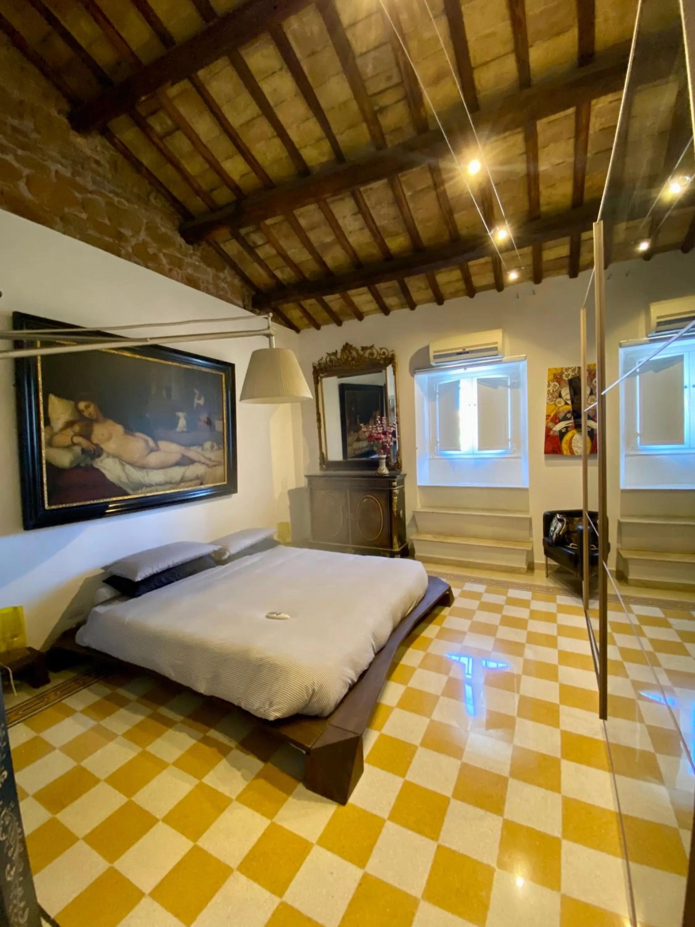 Photo of the whole room, Bed in Magic Door Rome