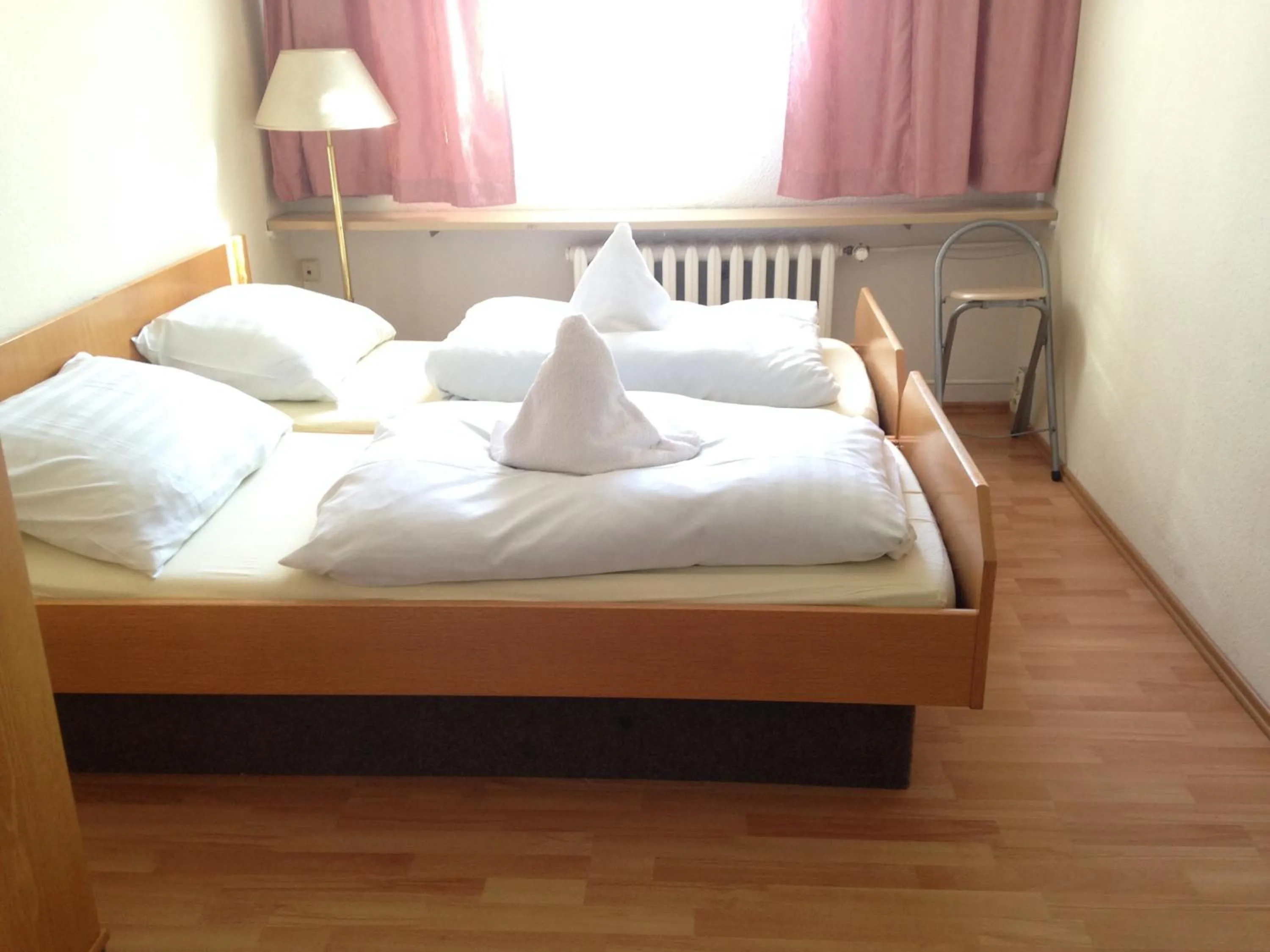 Photo of the whole room, Bed in Hostel im Osterzgebirge