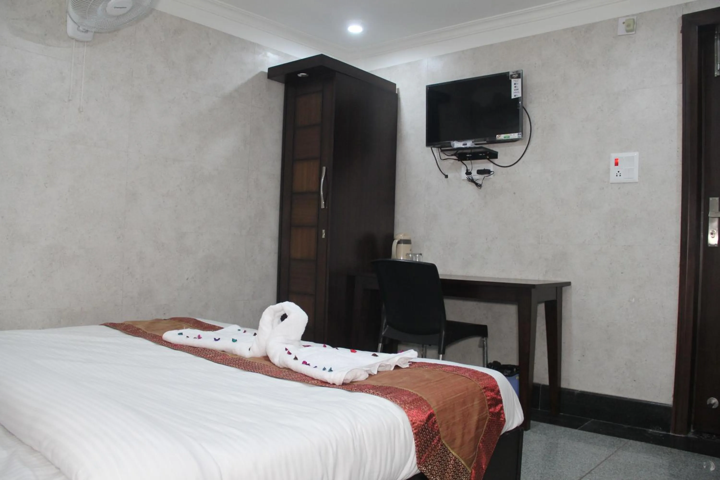 Deluxe Double Room - single occupancy in Hotel Silk
