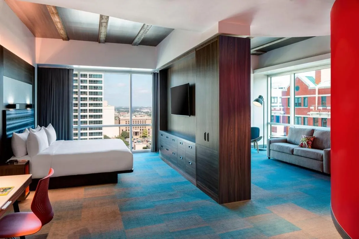 TV and multimedia, Bed in Aloft Fort Worth Downtown