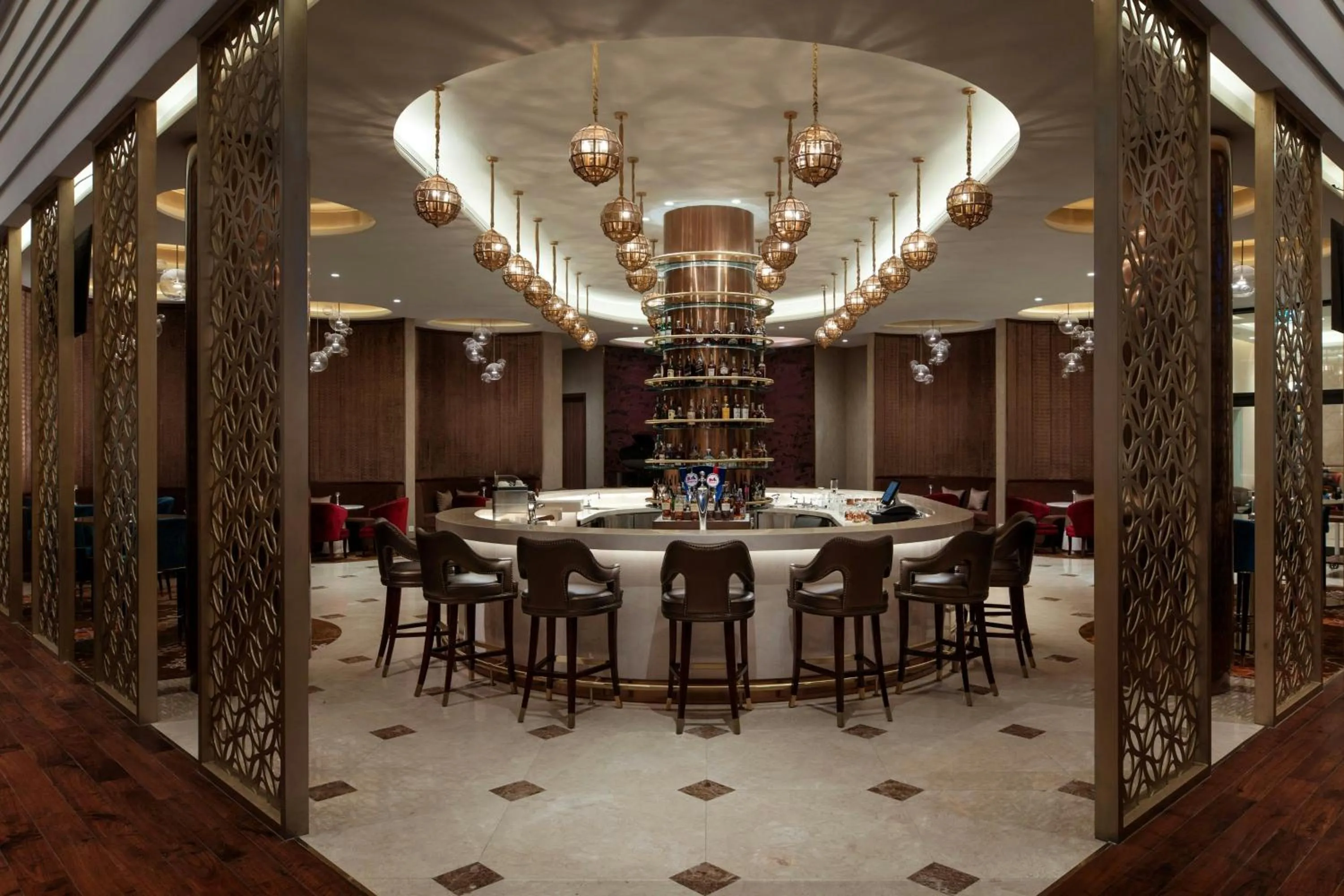 Lounge or bar in Sheraton Grand Danang Beach Resort & Spa