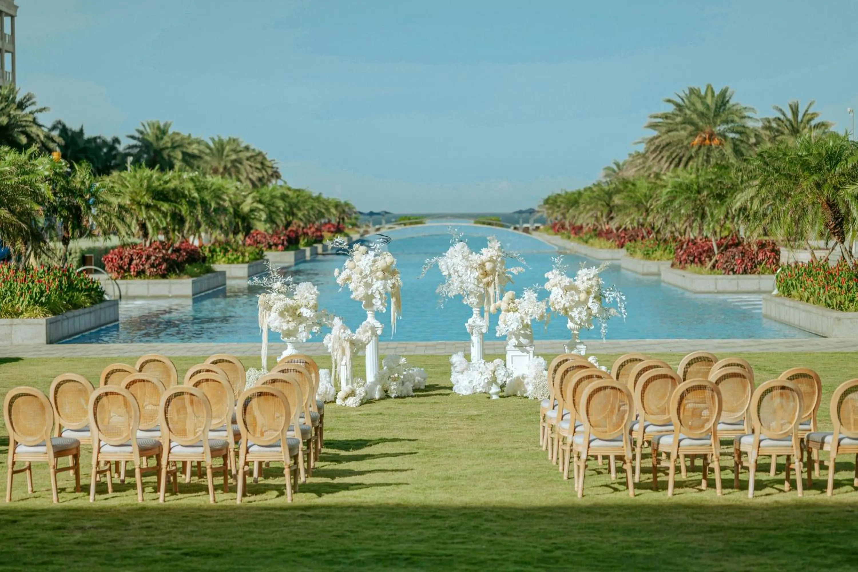 Swimming pool in Sheraton Grand Danang Beach Resort & Spa