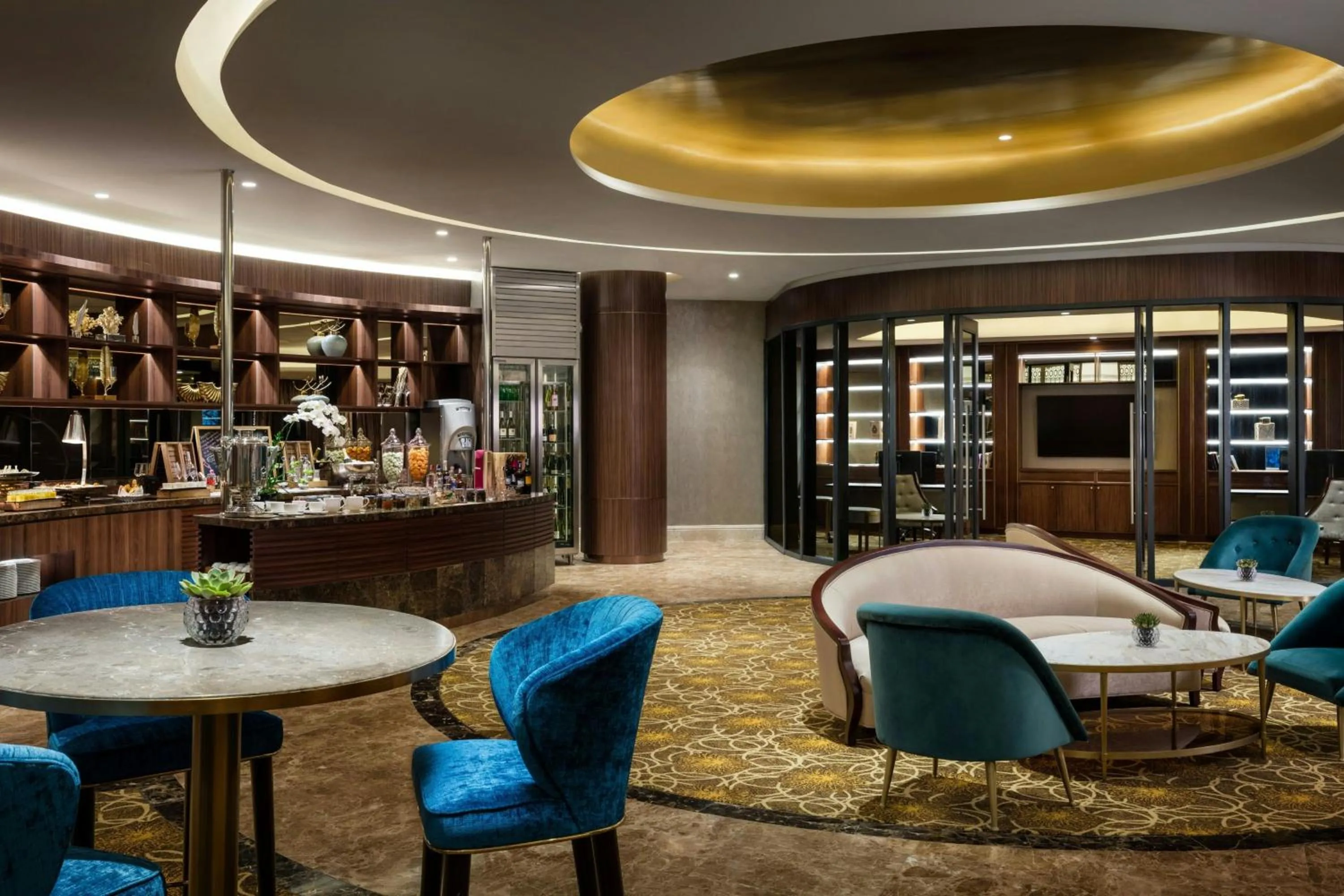 Restaurant/places to eat in Sheraton Grand Danang Beach Resort & Spa