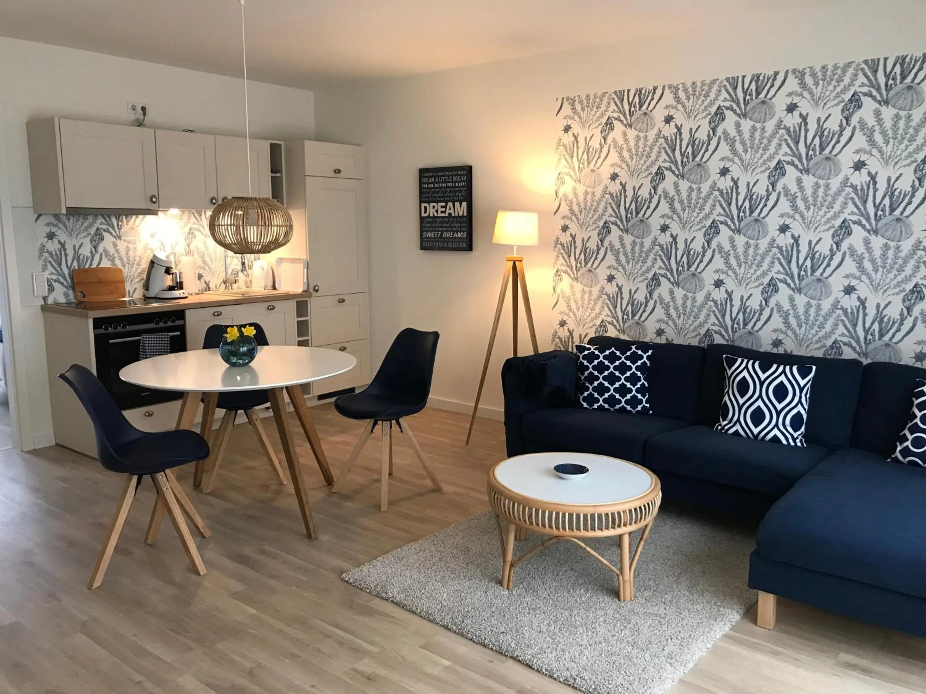 SEASIDE APARTMENTS - BEACHHOUSE BLUE