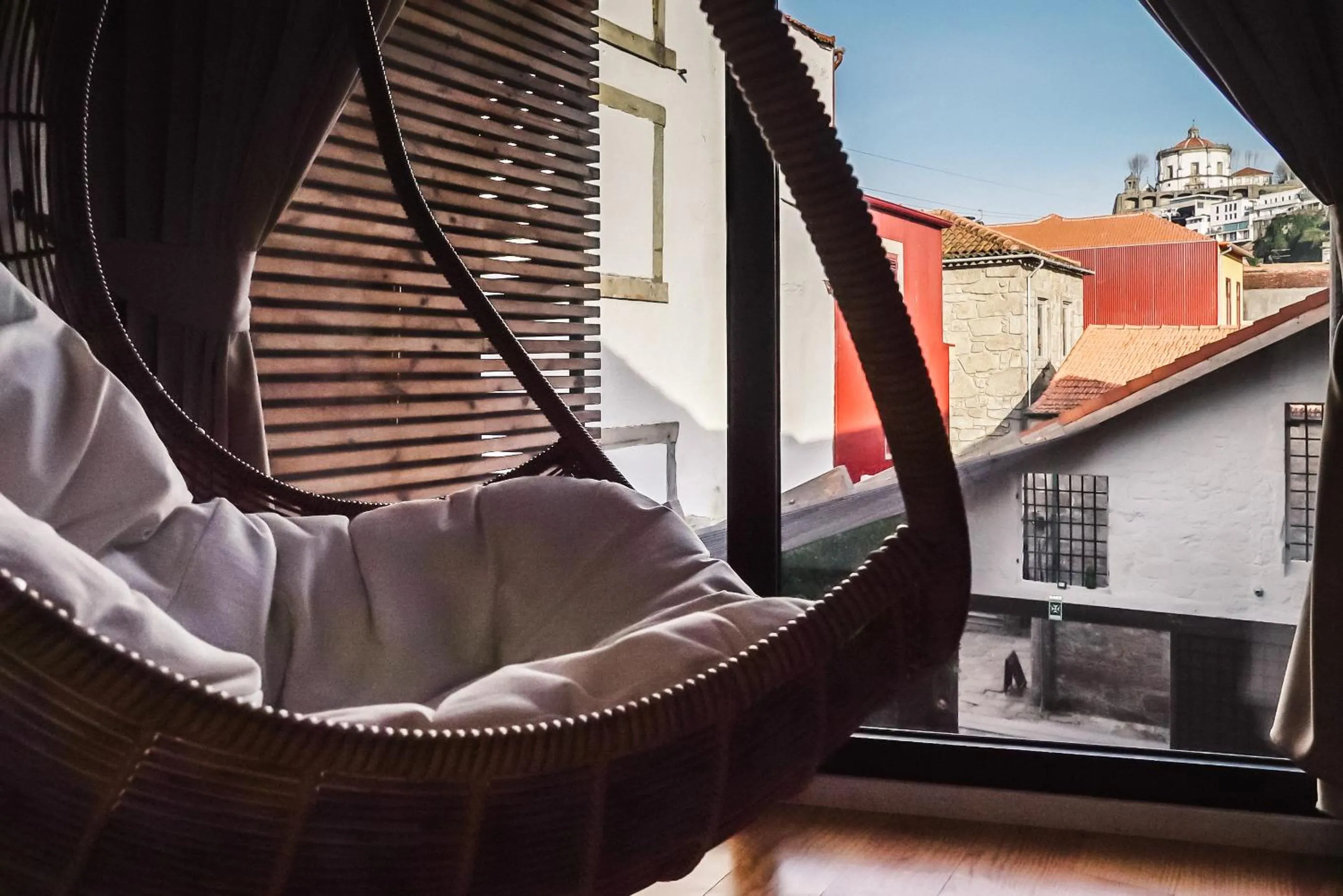 7 Gaia Roaster Apartments