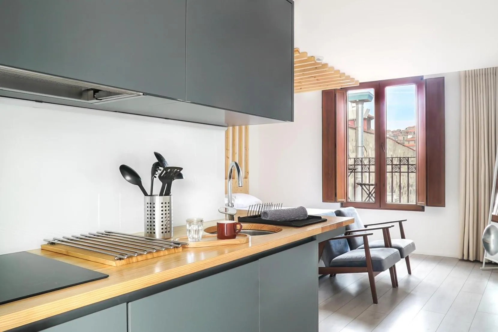 Kitchen or kitchenette in 7 Gaia Roaster Apartments