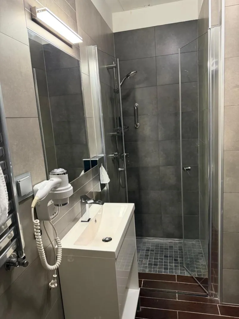 Bathroom in Hotel Inter