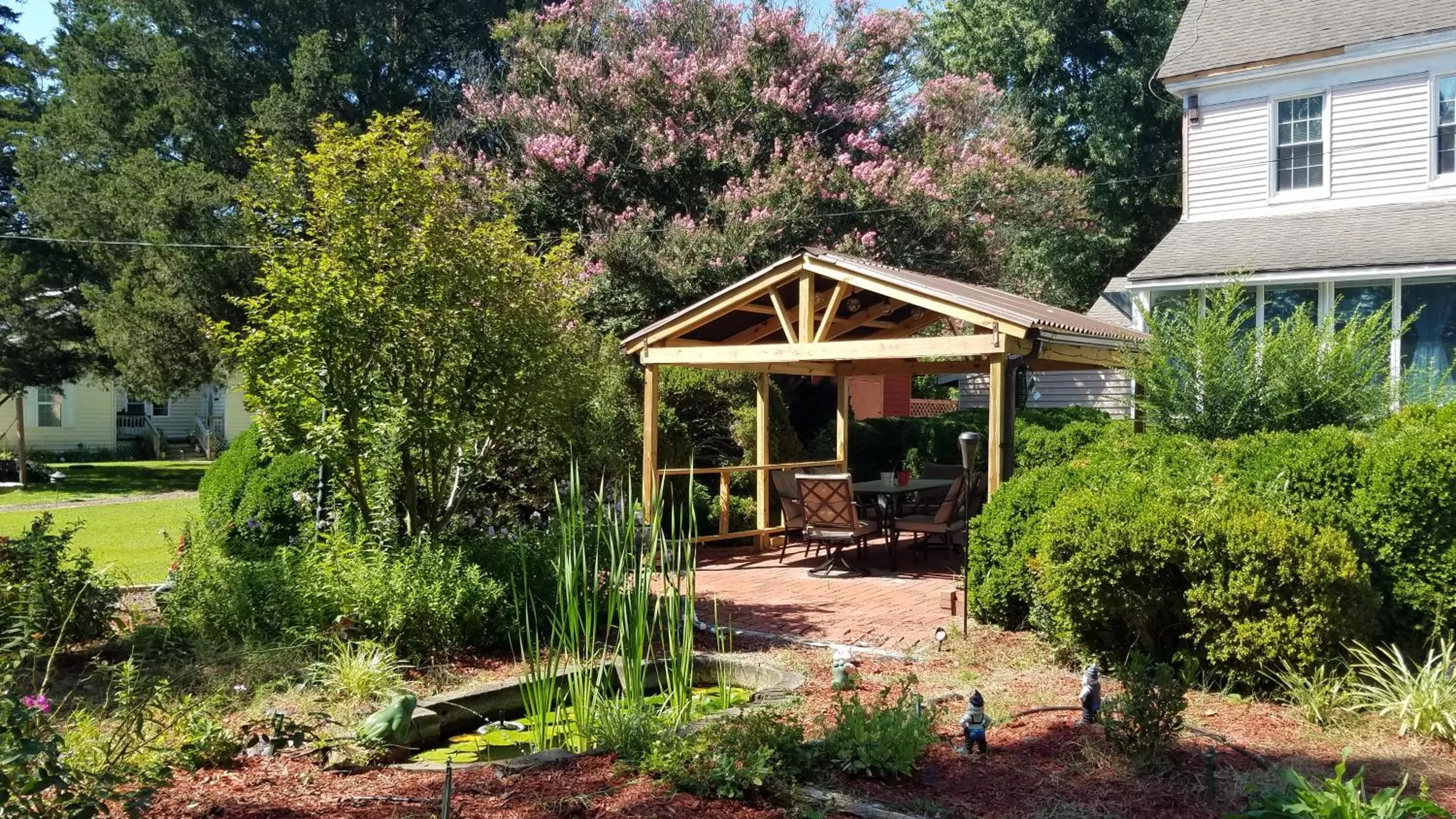 Garden in Garden and Sea Inn