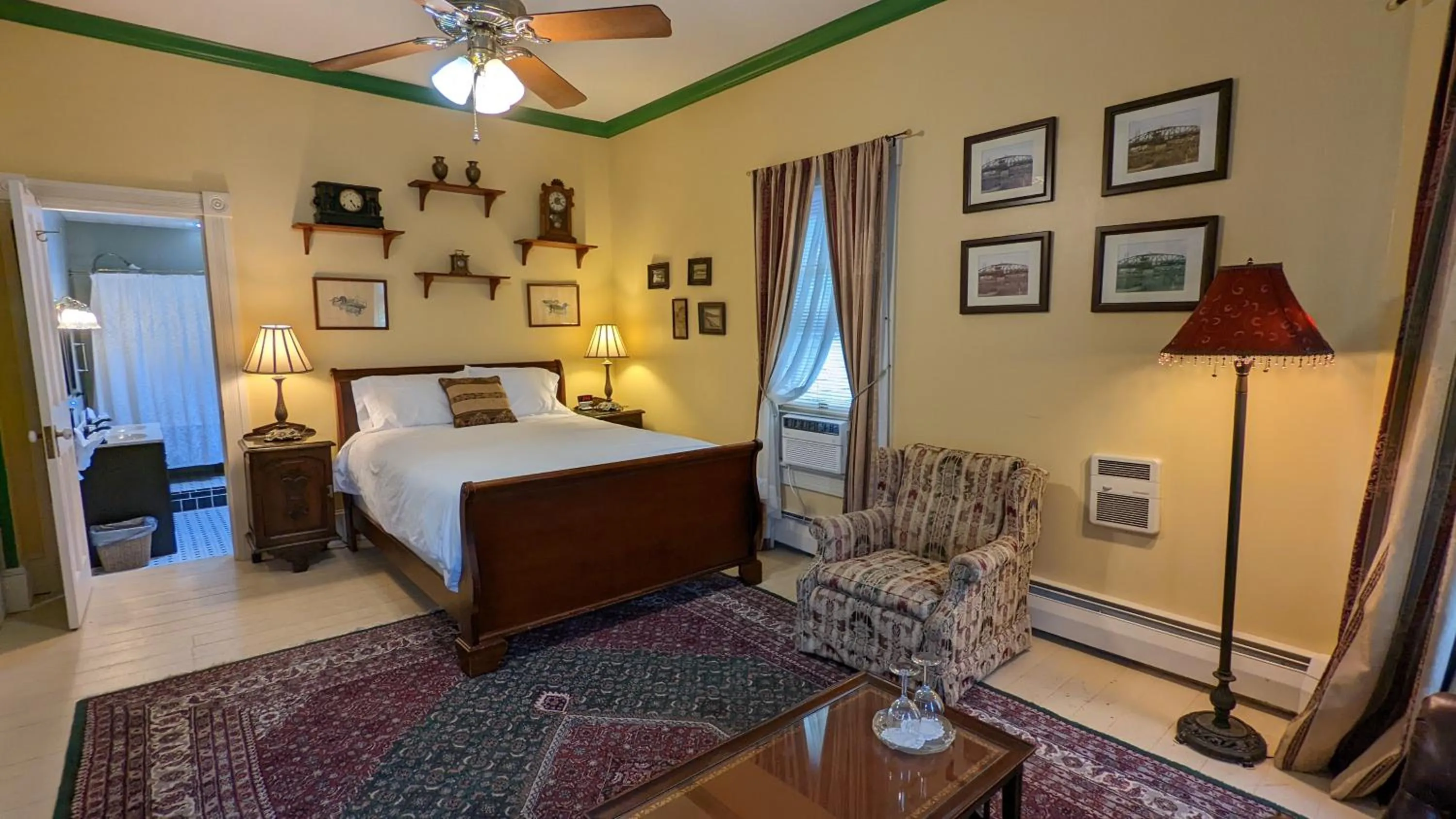 Bed in Garden and Sea Inn