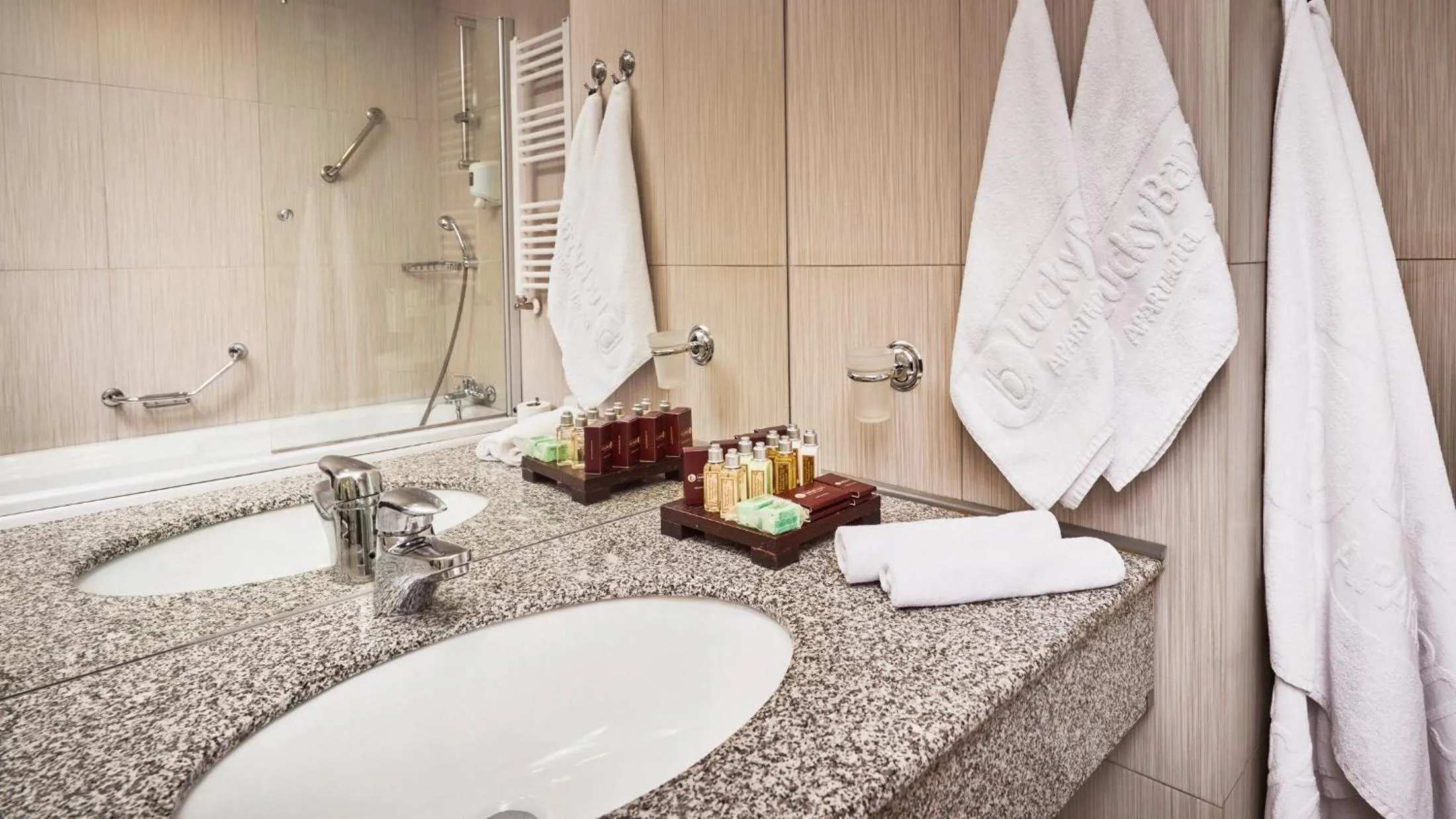 Shower in Lucky Bansko Aparthotel SPA & Relax