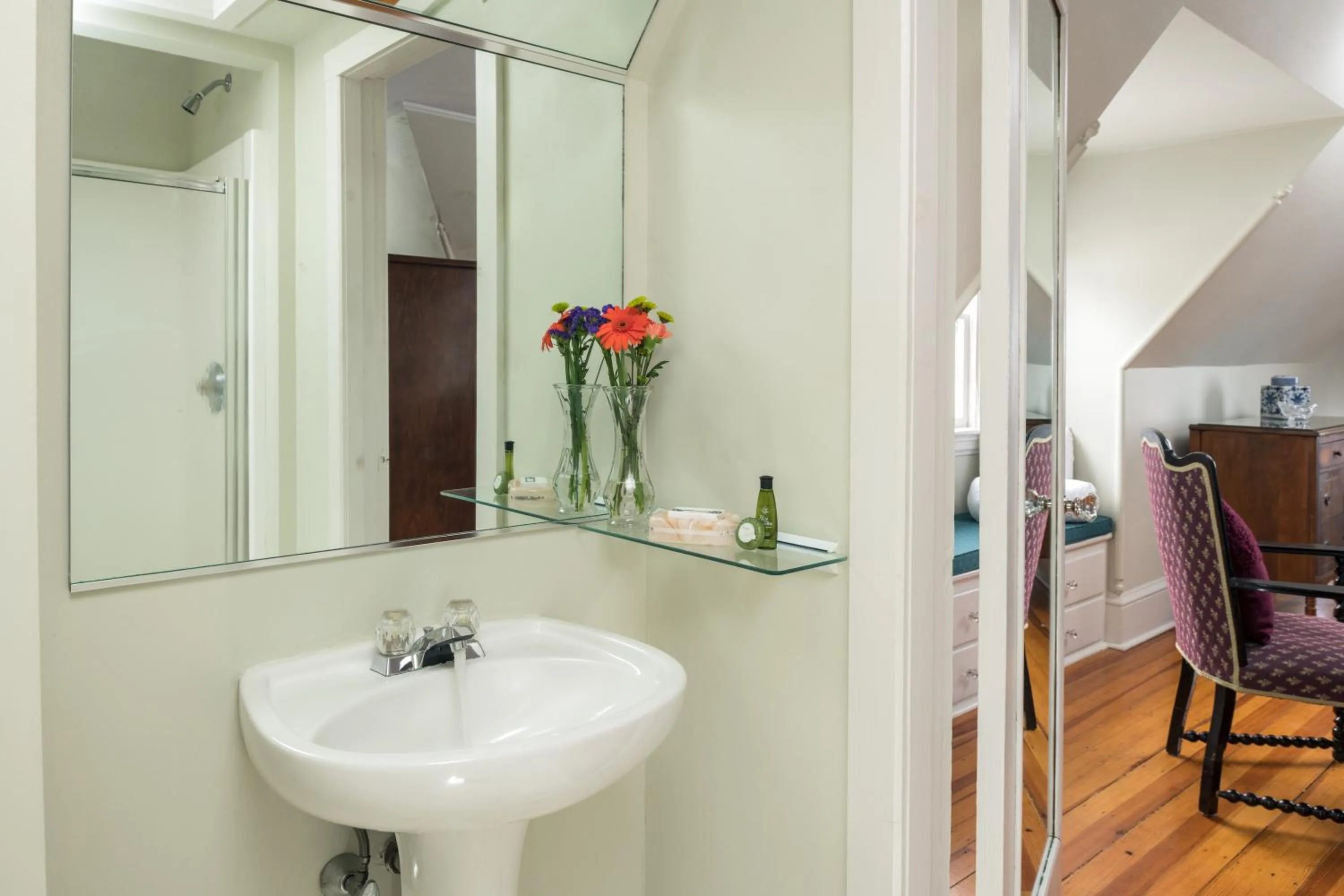 Bathroom in Idlwilde Inn