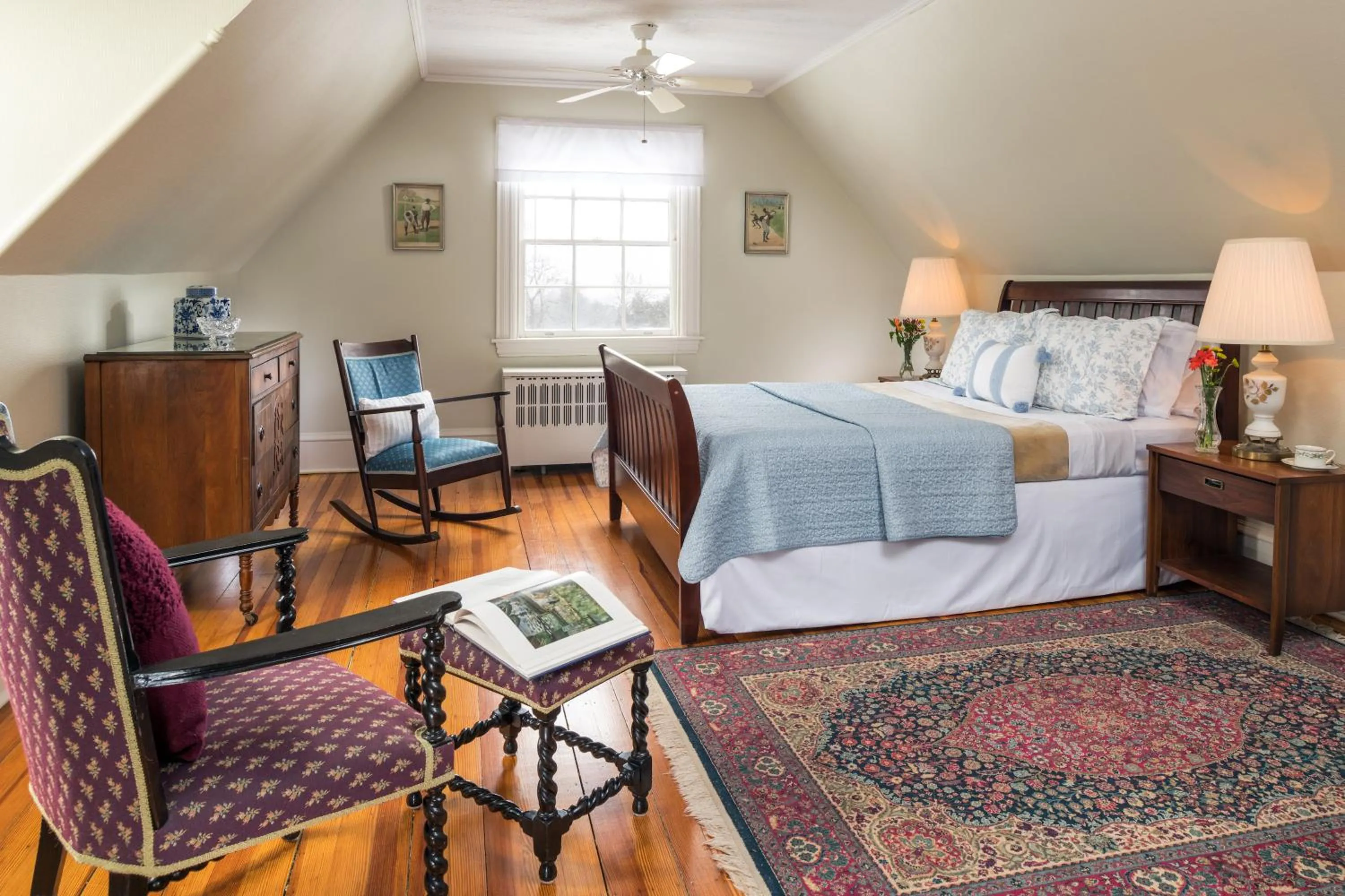 Bedroom, Bed in Idlwilde Inn