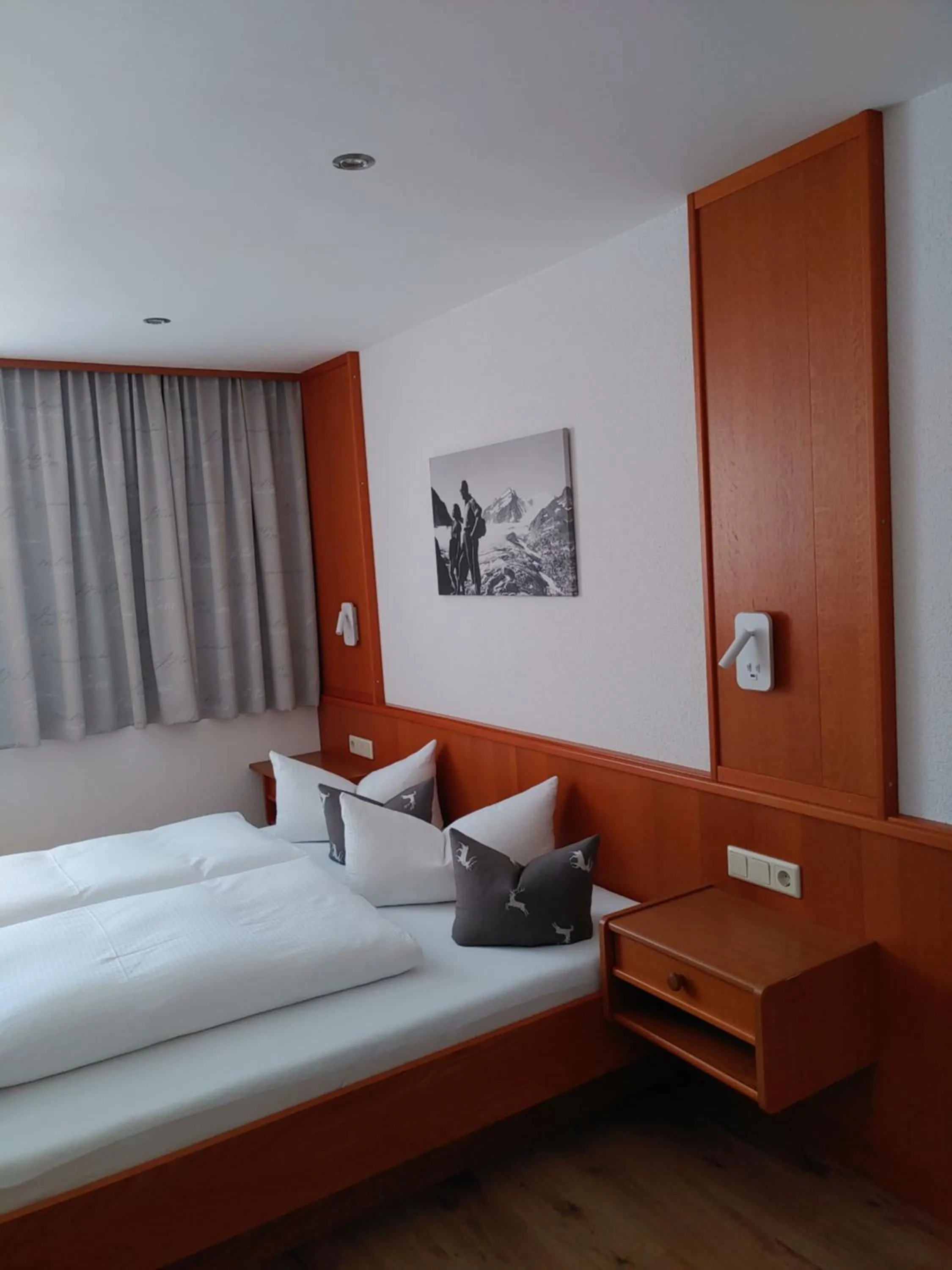 Bed in Haus Enzian