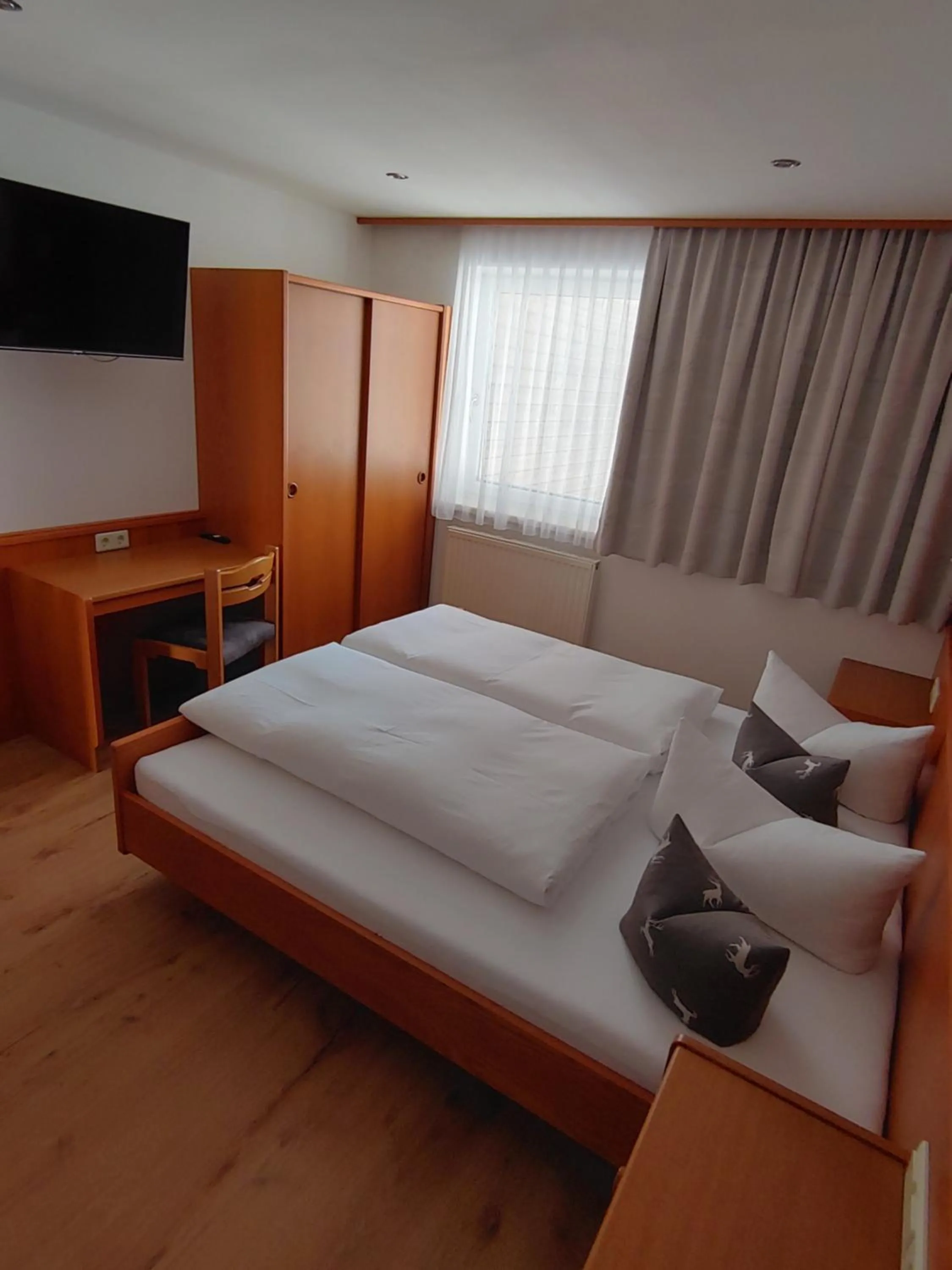 Bed in Haus Enzian