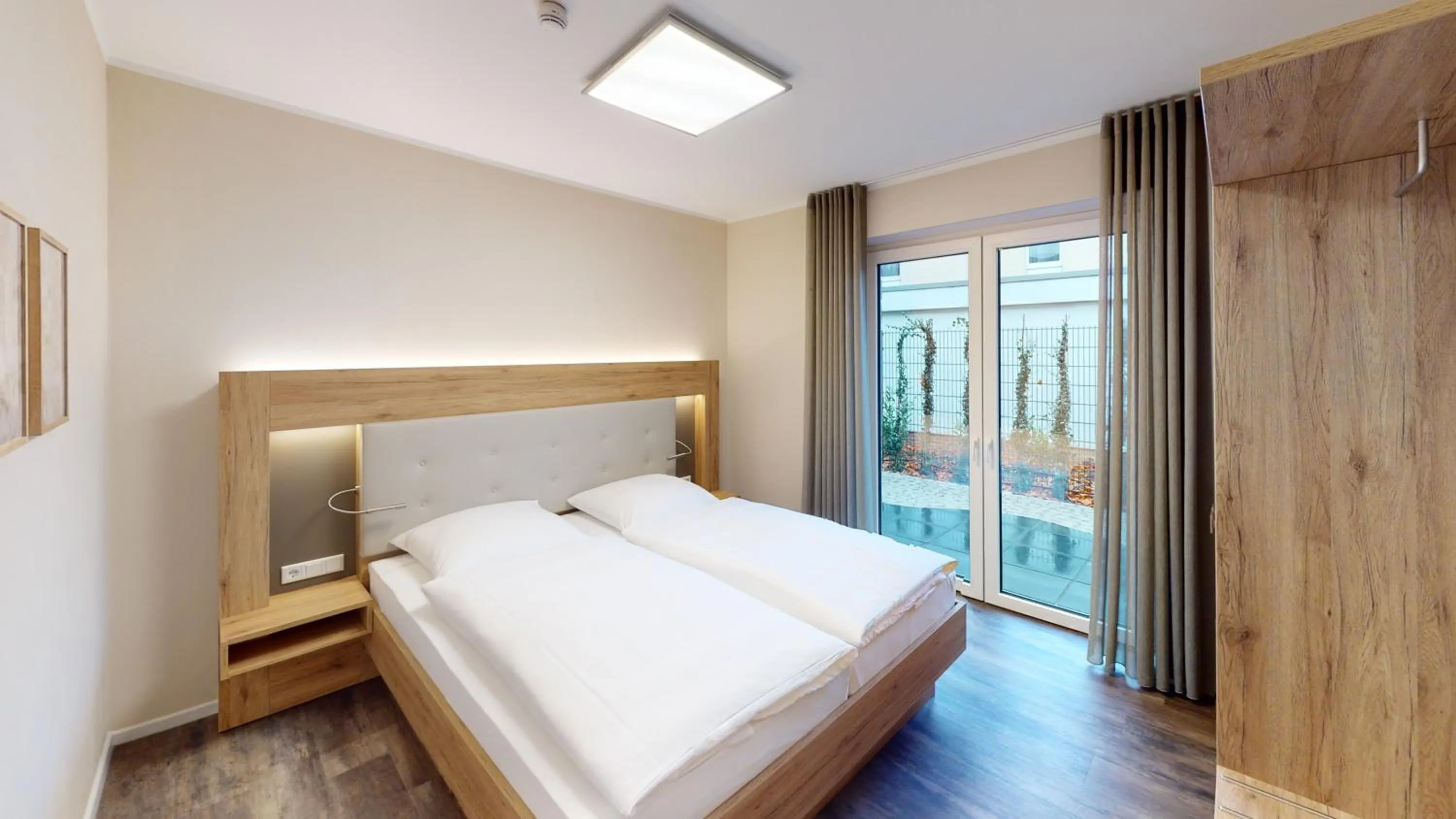 Bedroom, Bed in Hotel Wardenburger Hof