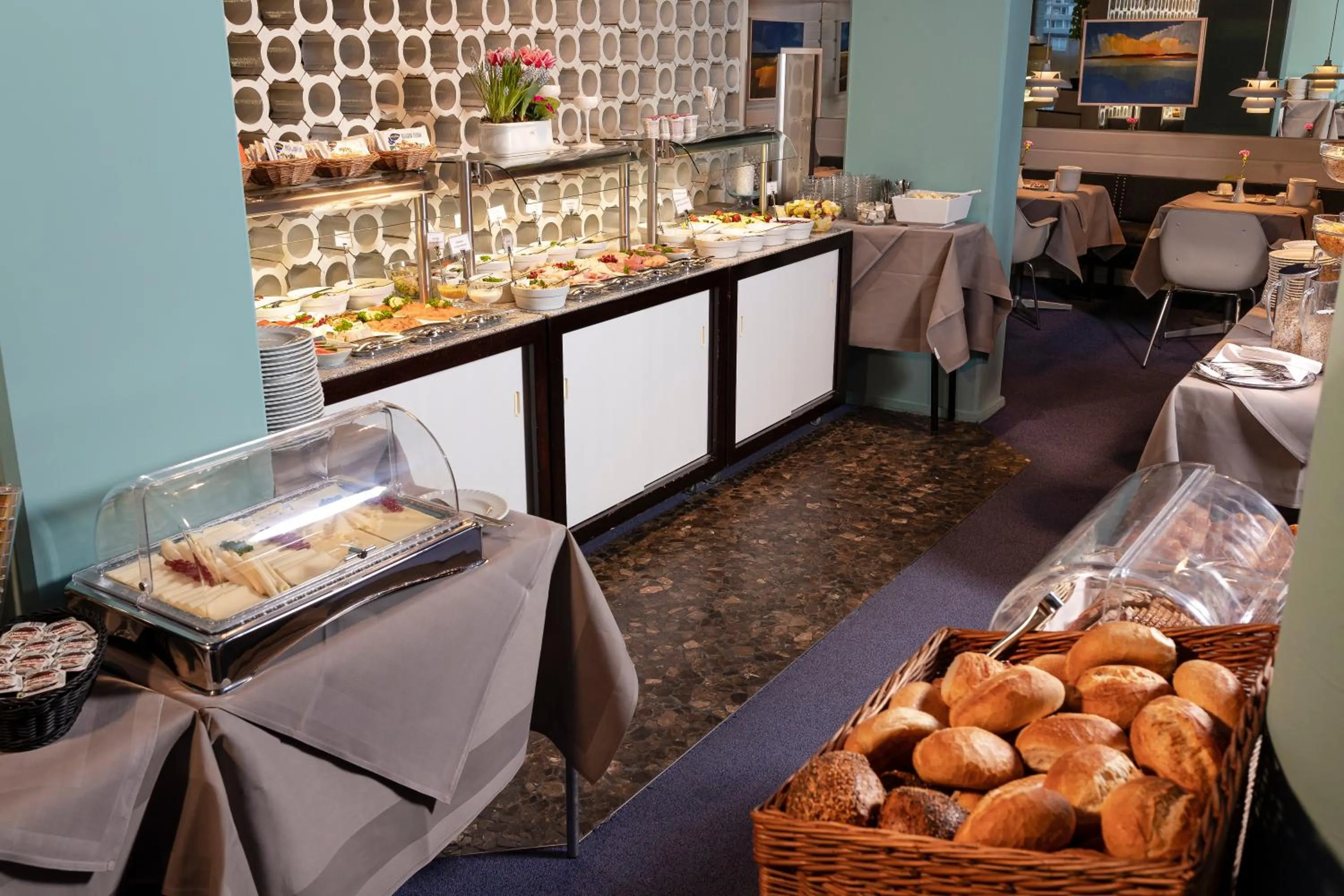 Restaurant/places to eat in Top Appartements Roth am Strande