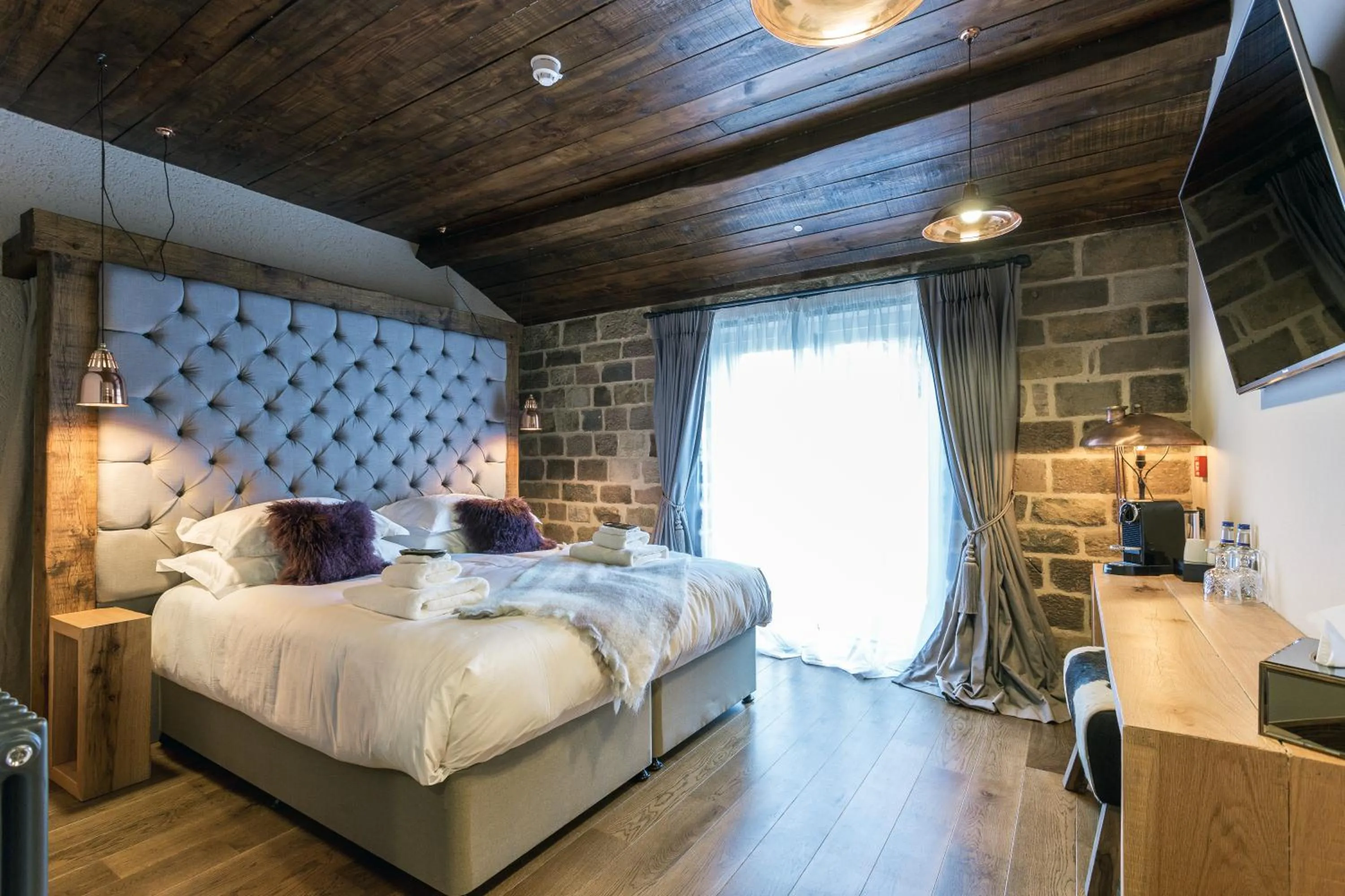 Bed in The Cow Dalbury