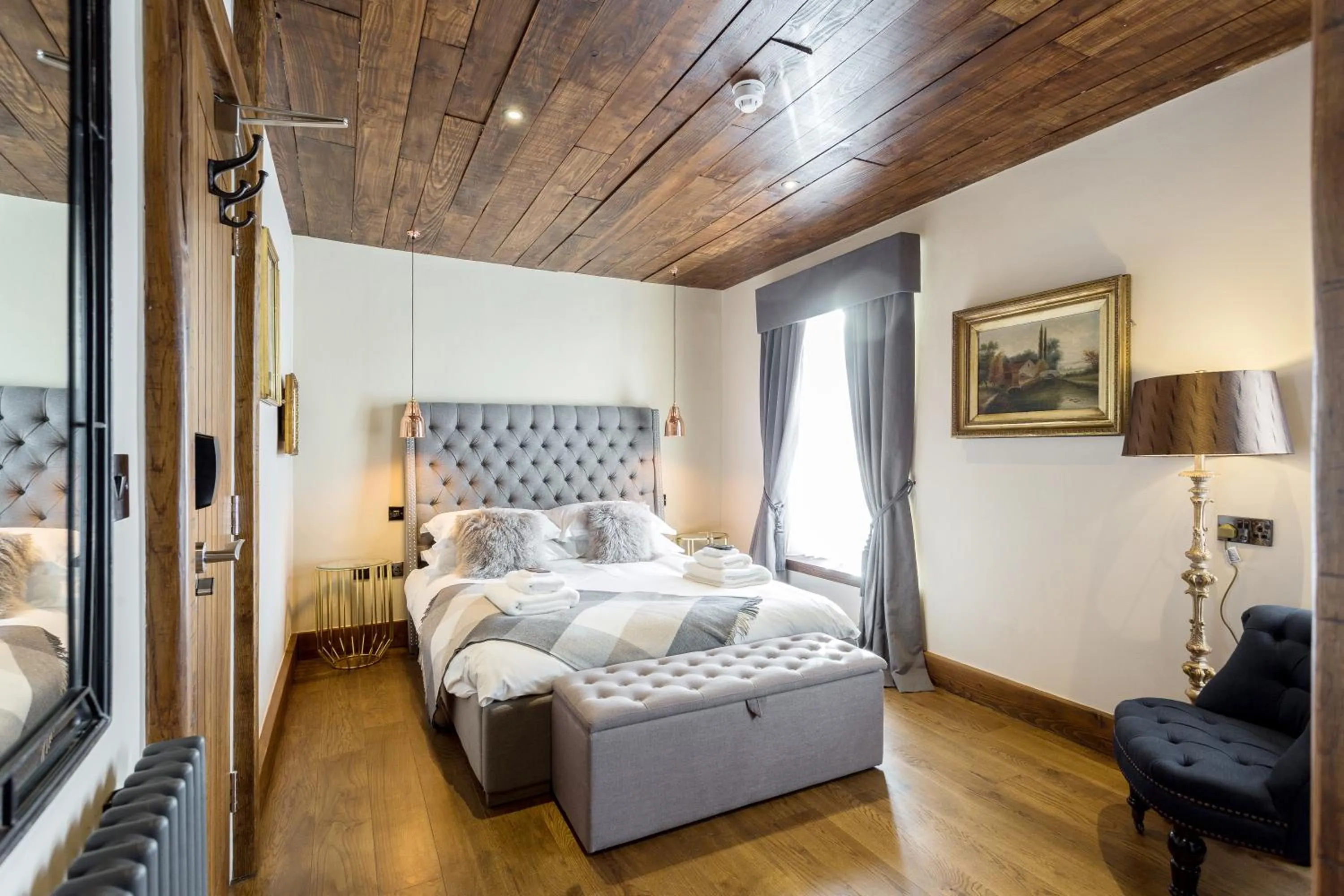 Bed in The Cow Dalbury