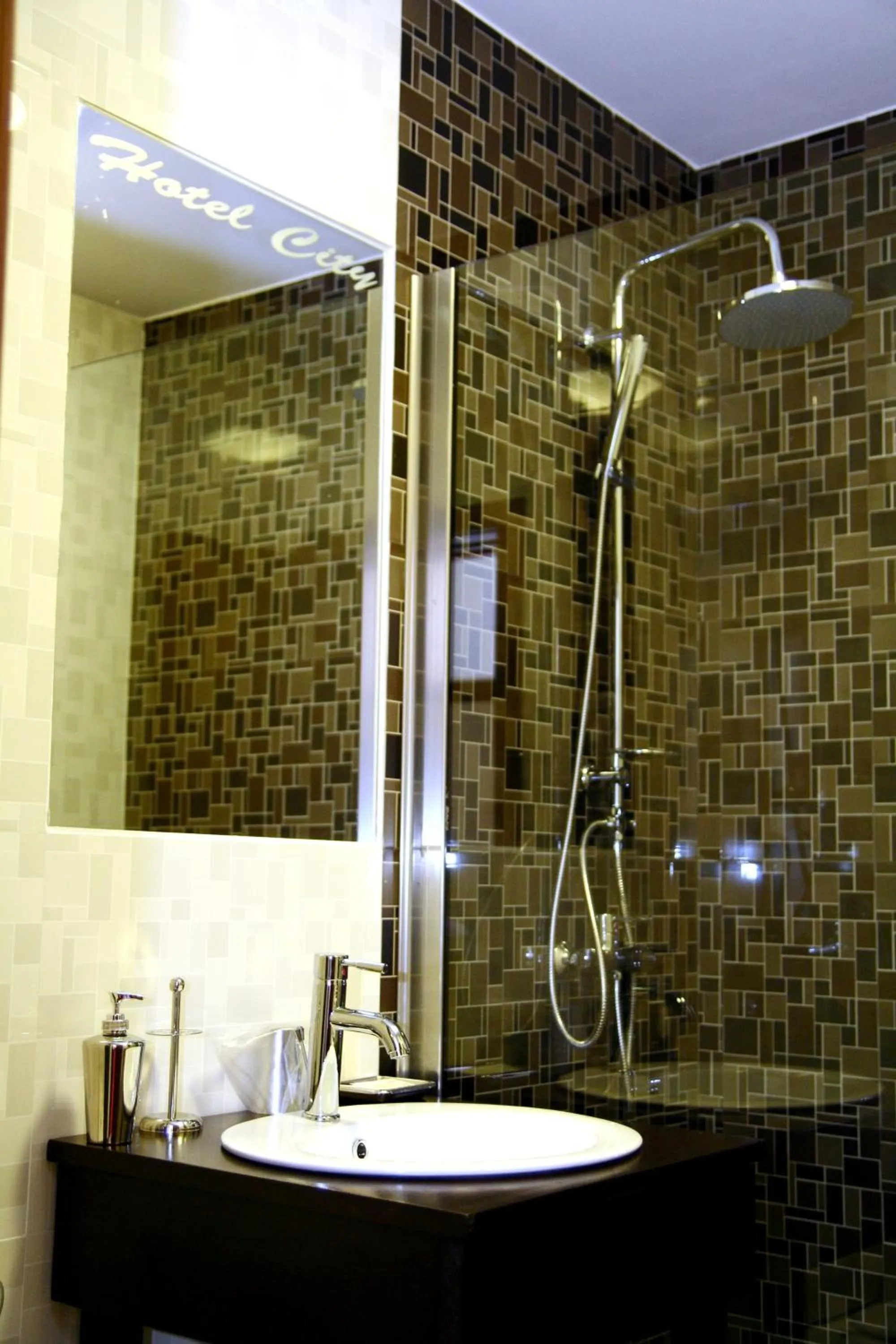 Bathroom in Hotel City