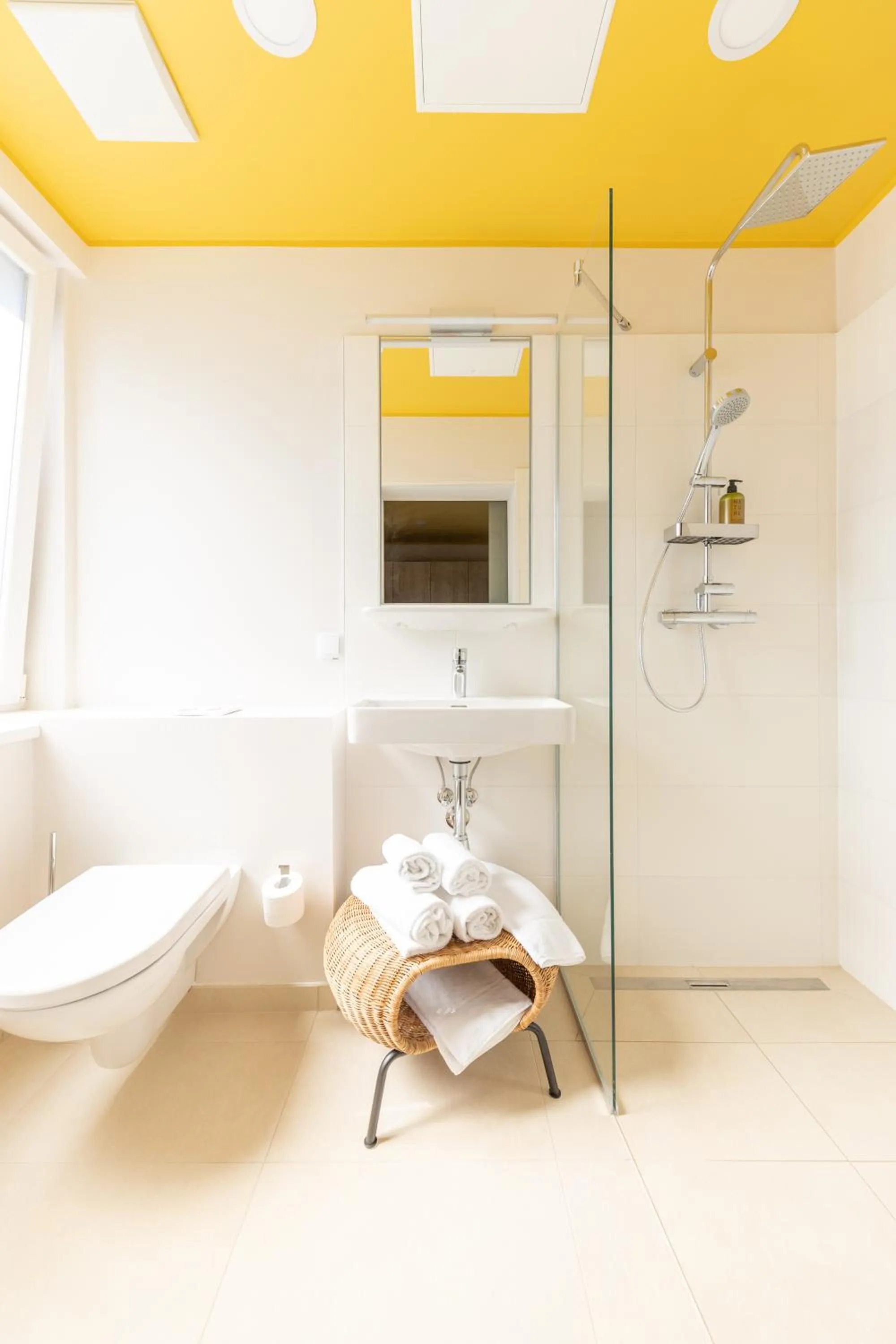 Bathroom in Boutiquehotel Caravella Velden by S4Y