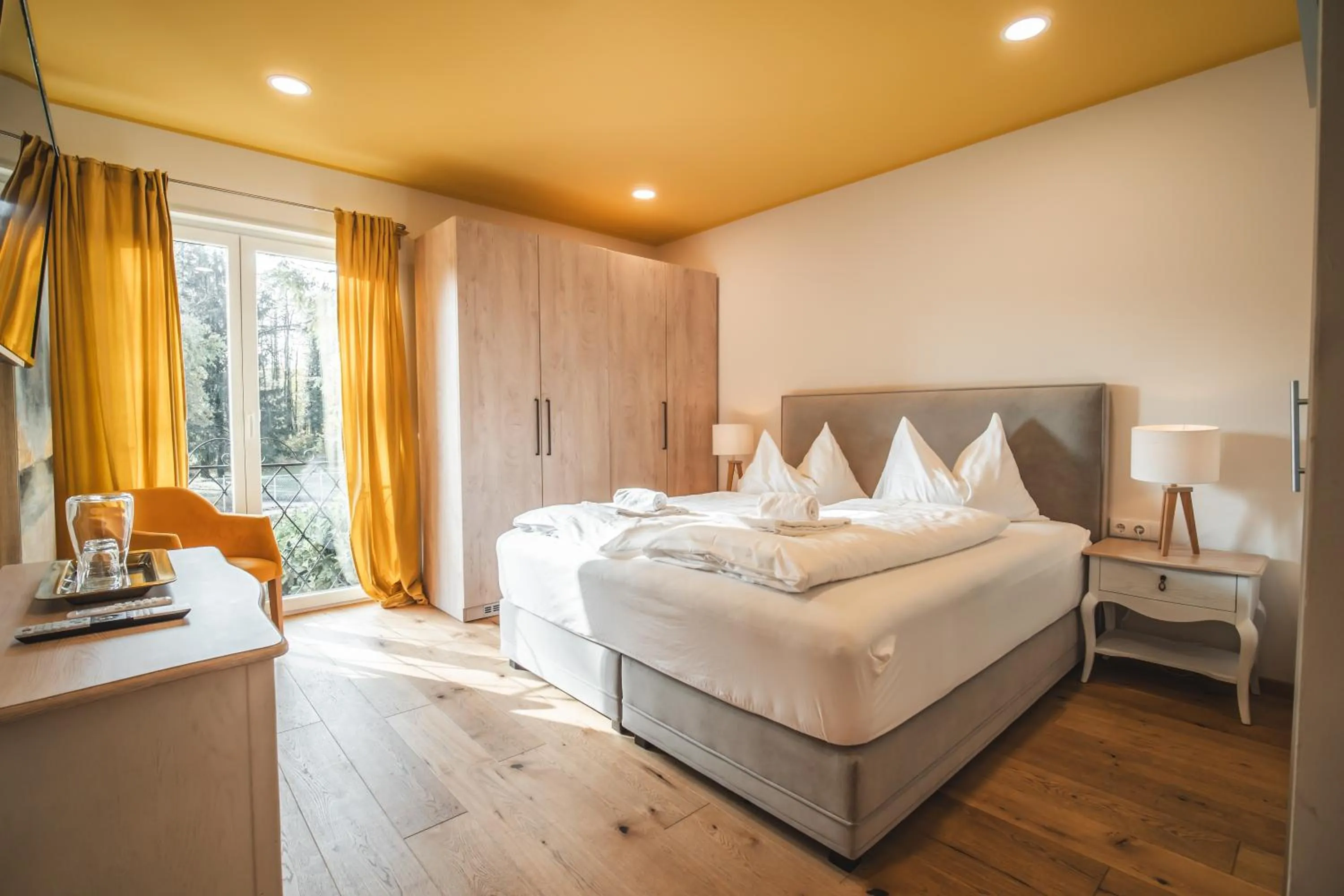 Bedroom, Bed in Boutiquehotel Caravella Velden by S4Y