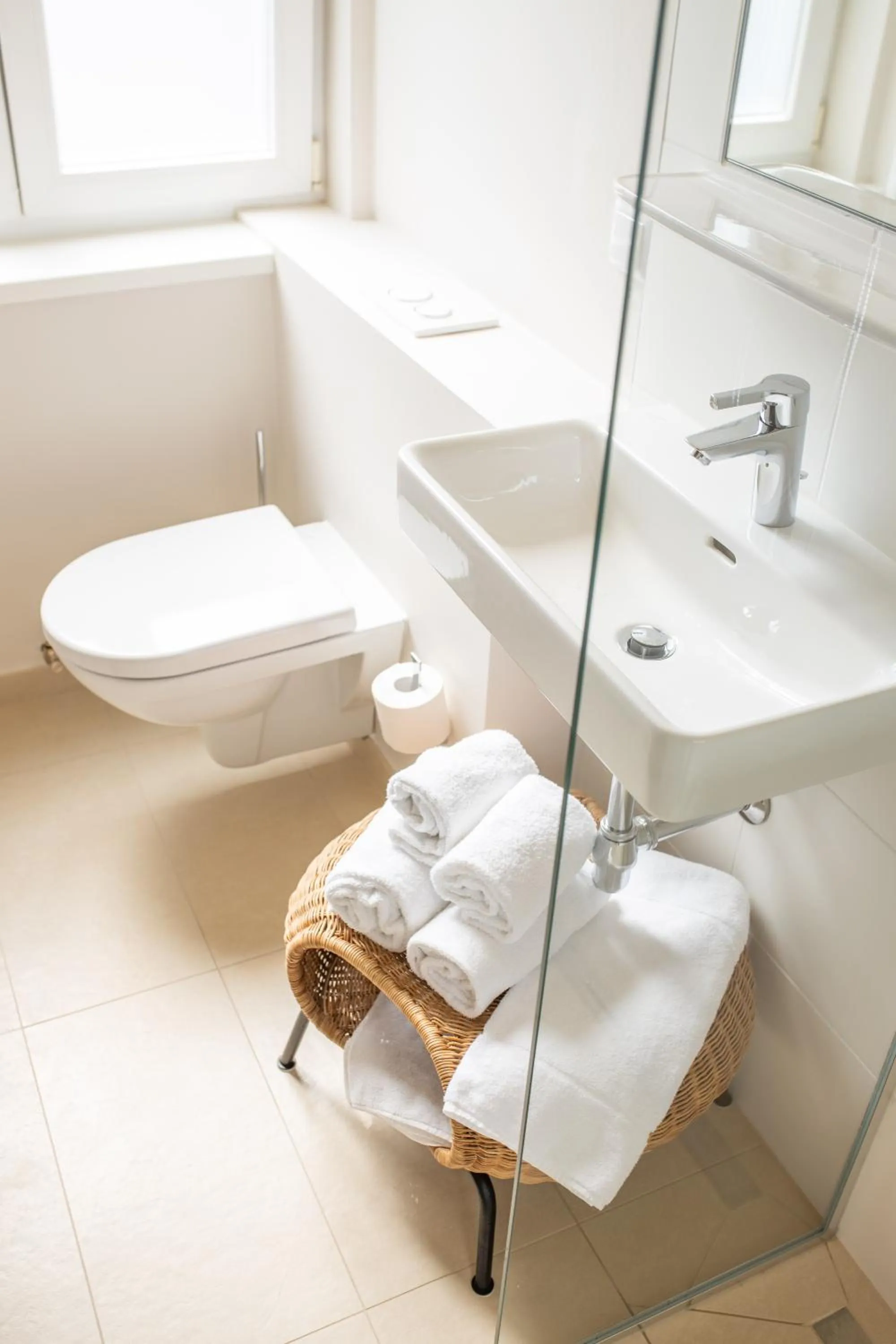 Bathroom in Boutiquehotel Caravella Velden by S4Y