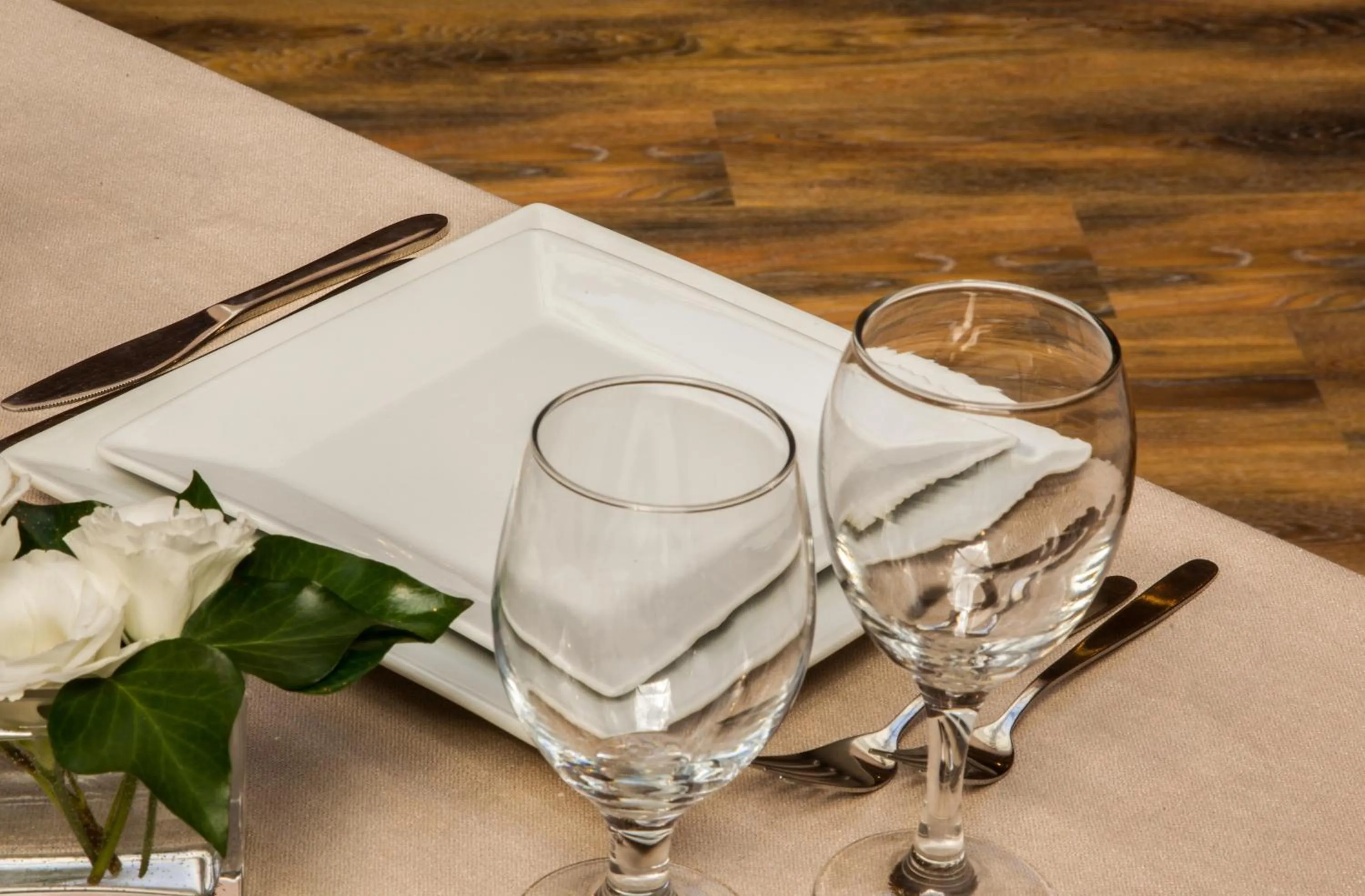 Restaurant/places to eat in Triada Hotel