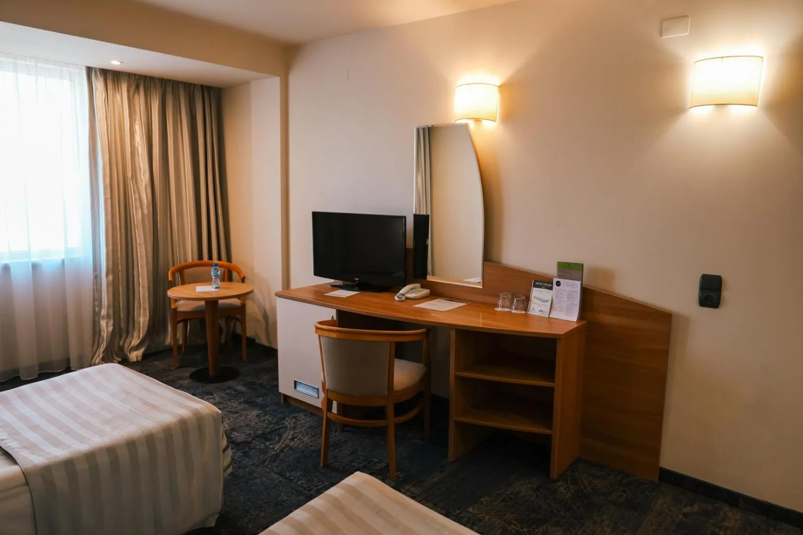 TV and multimedia, Bed in Triada Hotel