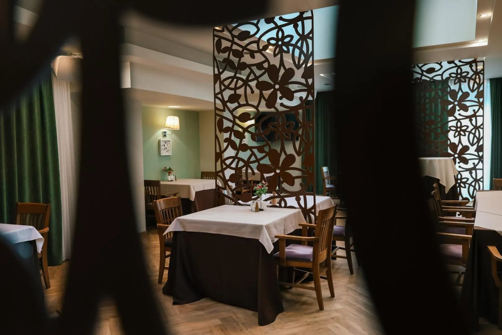 Restaurant/places to eat in Triada Hotel