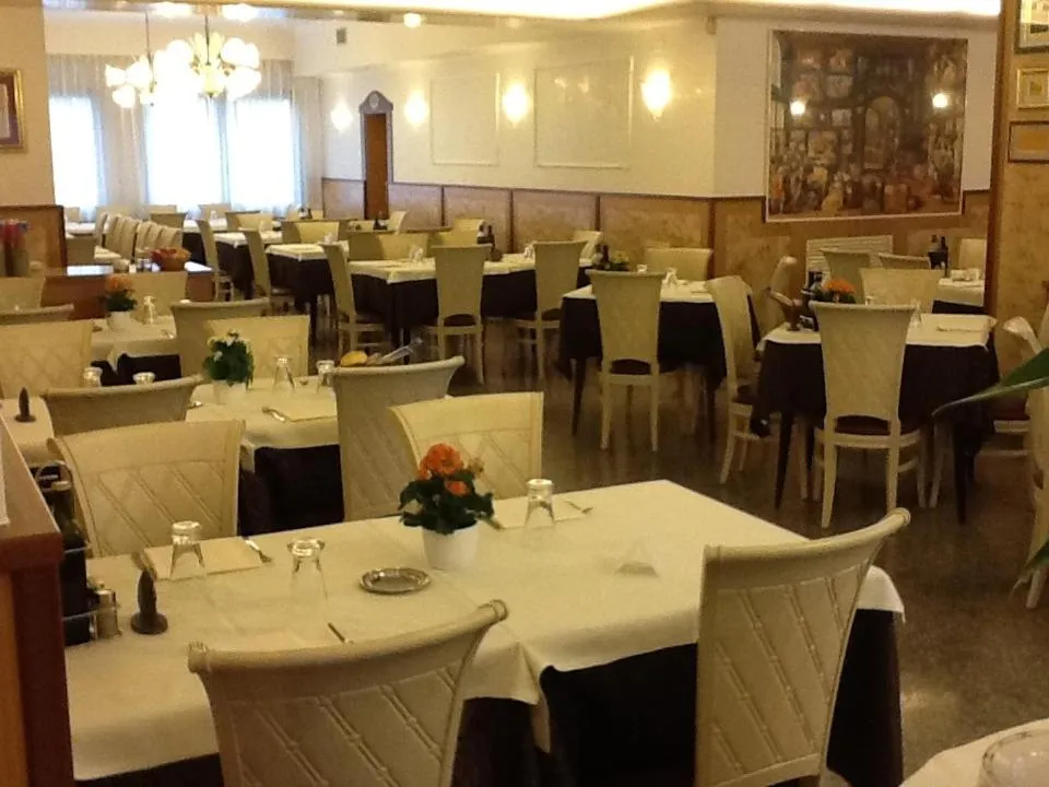 Restaurant/places to eat in Hotel Belfiore