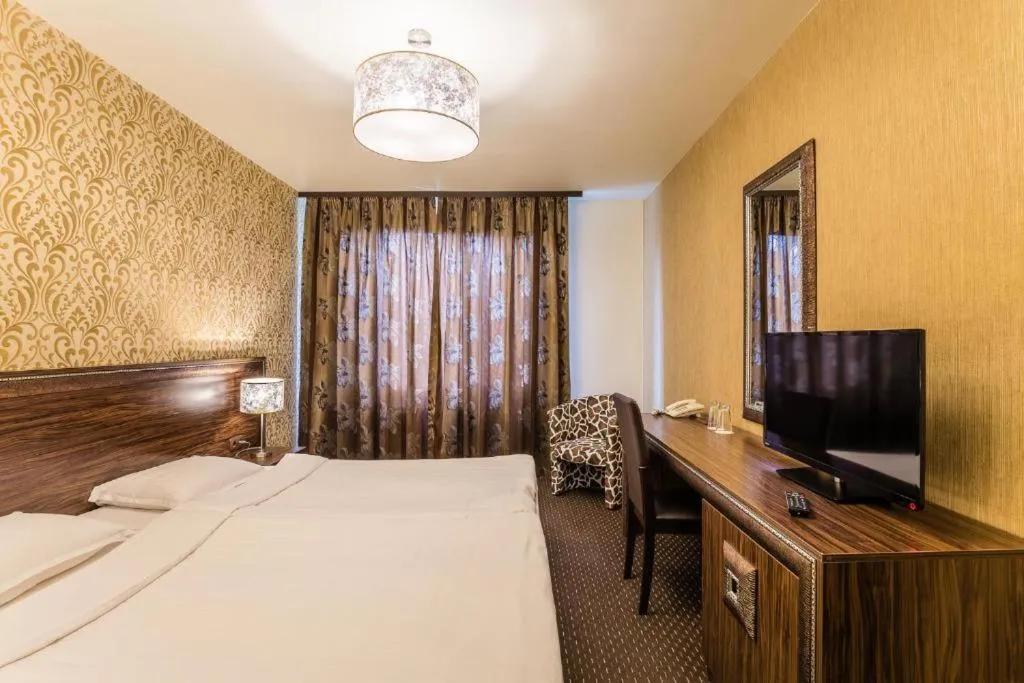 Bedroom, Bed in Hotel Elegance